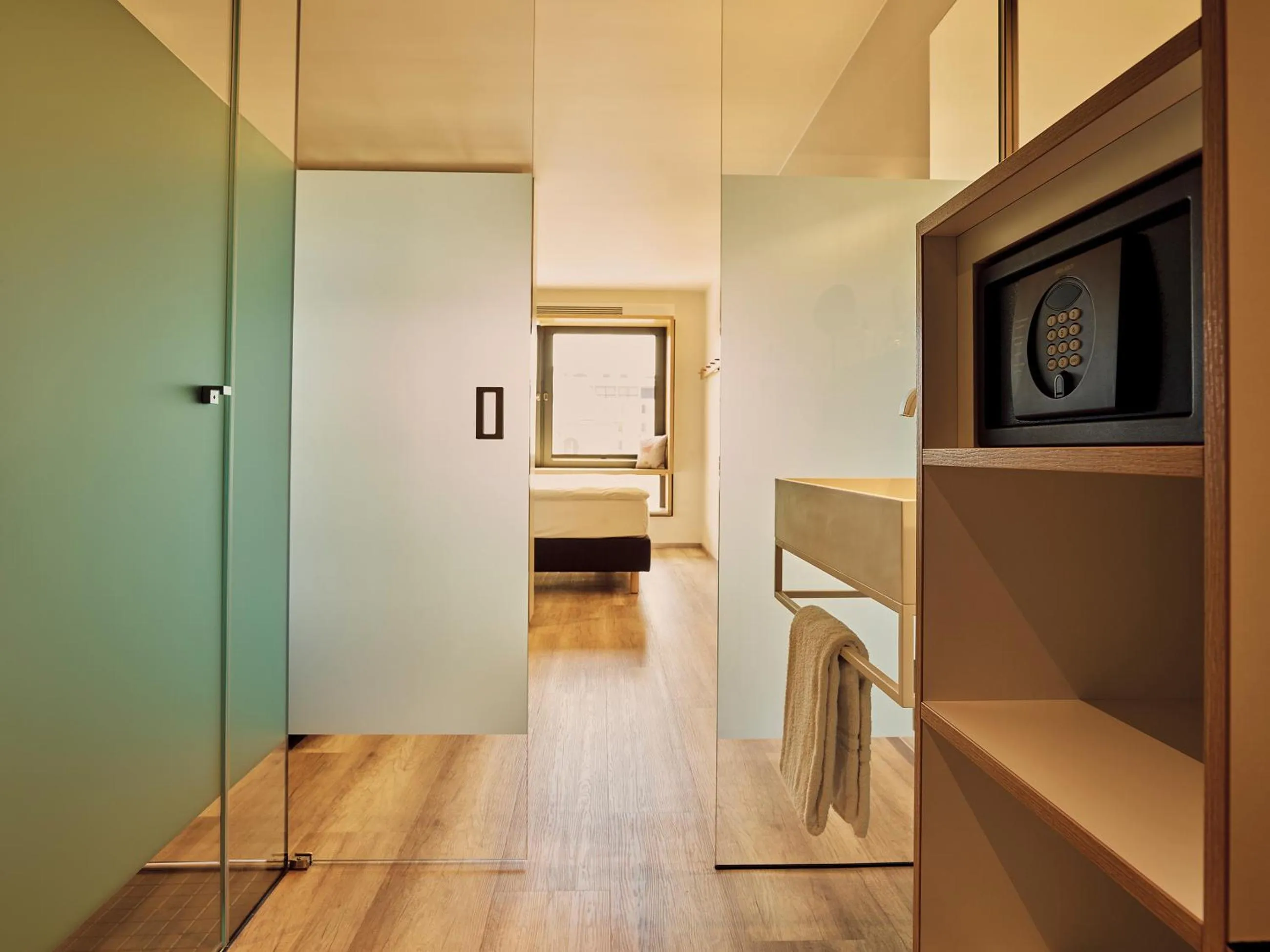 Decorative detail in Schwabinger Wahrheit by Geisel