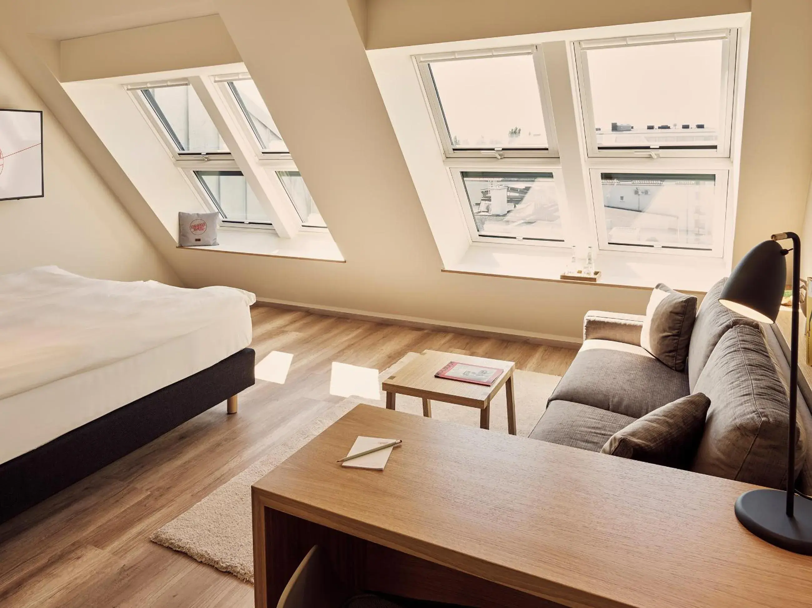 Decorative detail, Bed in Schwabinger Wahrheit by Geisel Decorative detail, Bed in Schwabinger Wahrheit by Geisel