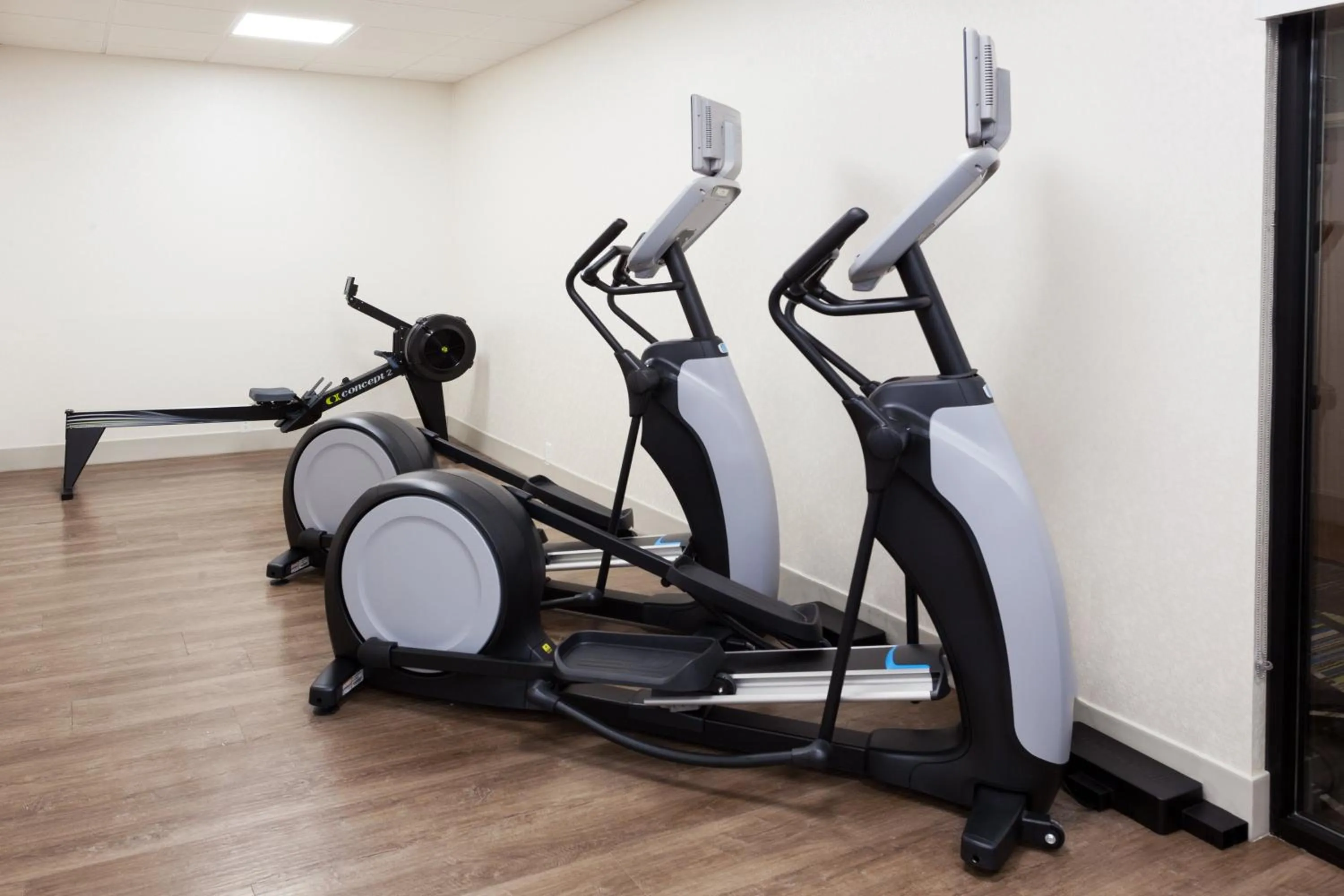 Spa and wellness centre/facilities in Holiday Inn Express & Suites - Fayetteville by IHG