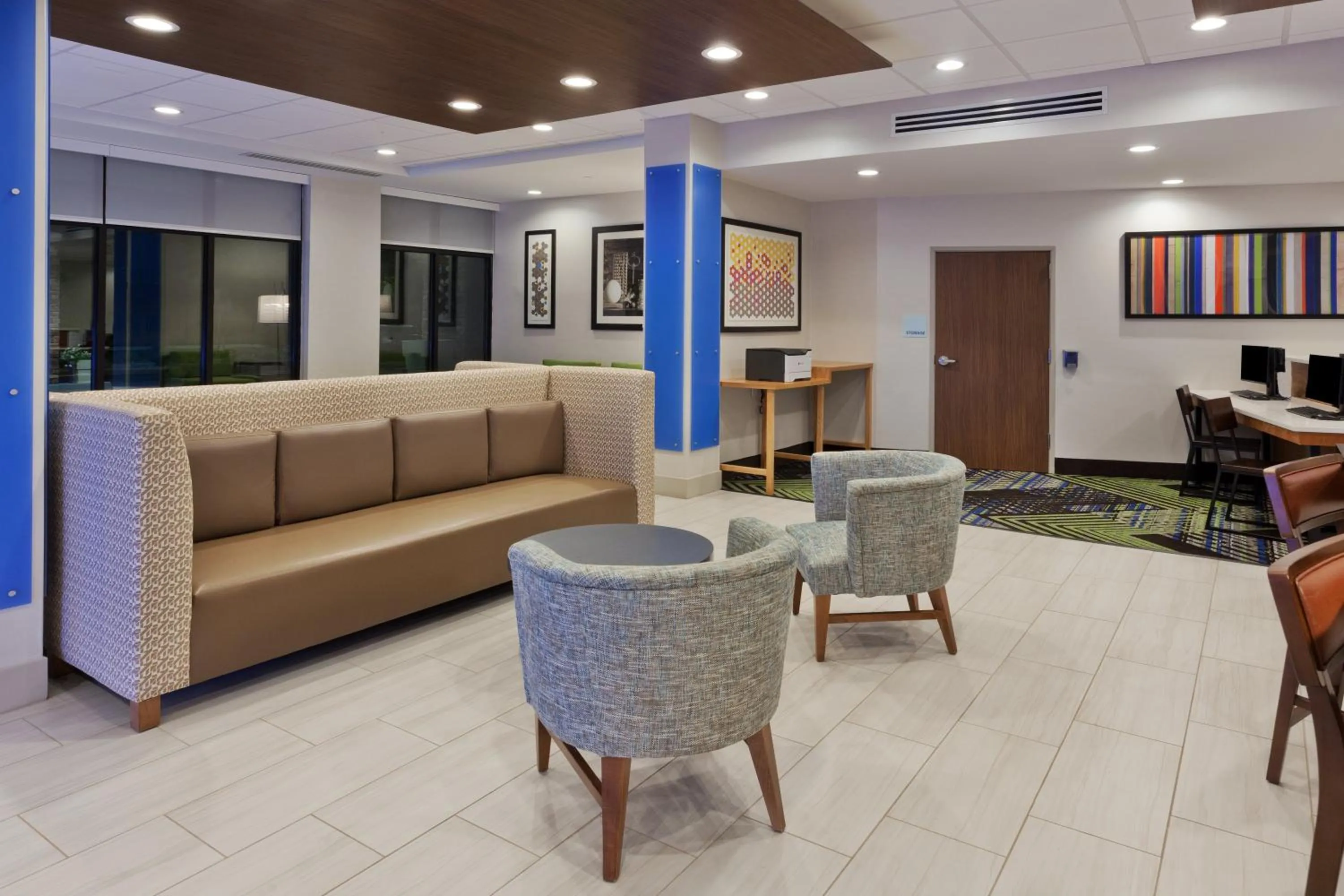 Property building in Holiday Inn Express & Suites - Fayetteville by IHG