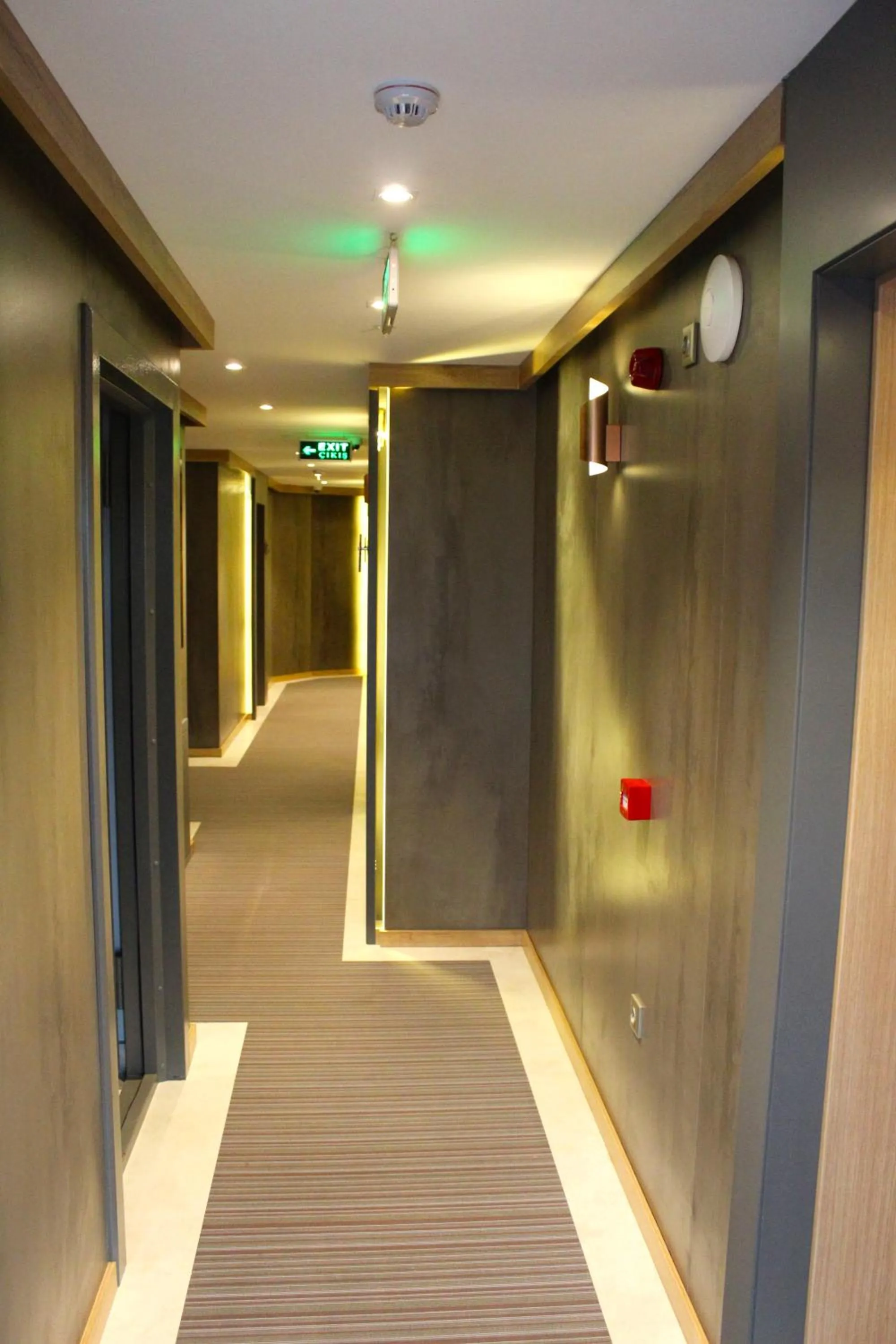 Restaurant/places to eat in YURDAKUL HOTEL