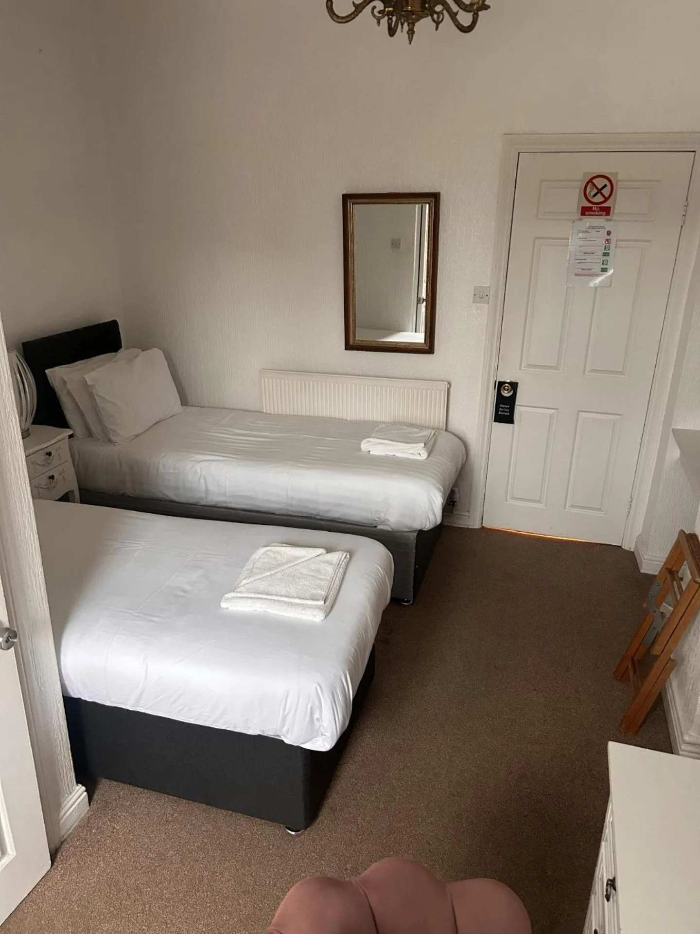 Bedroom, Bed in Parlors Hall Hotel
