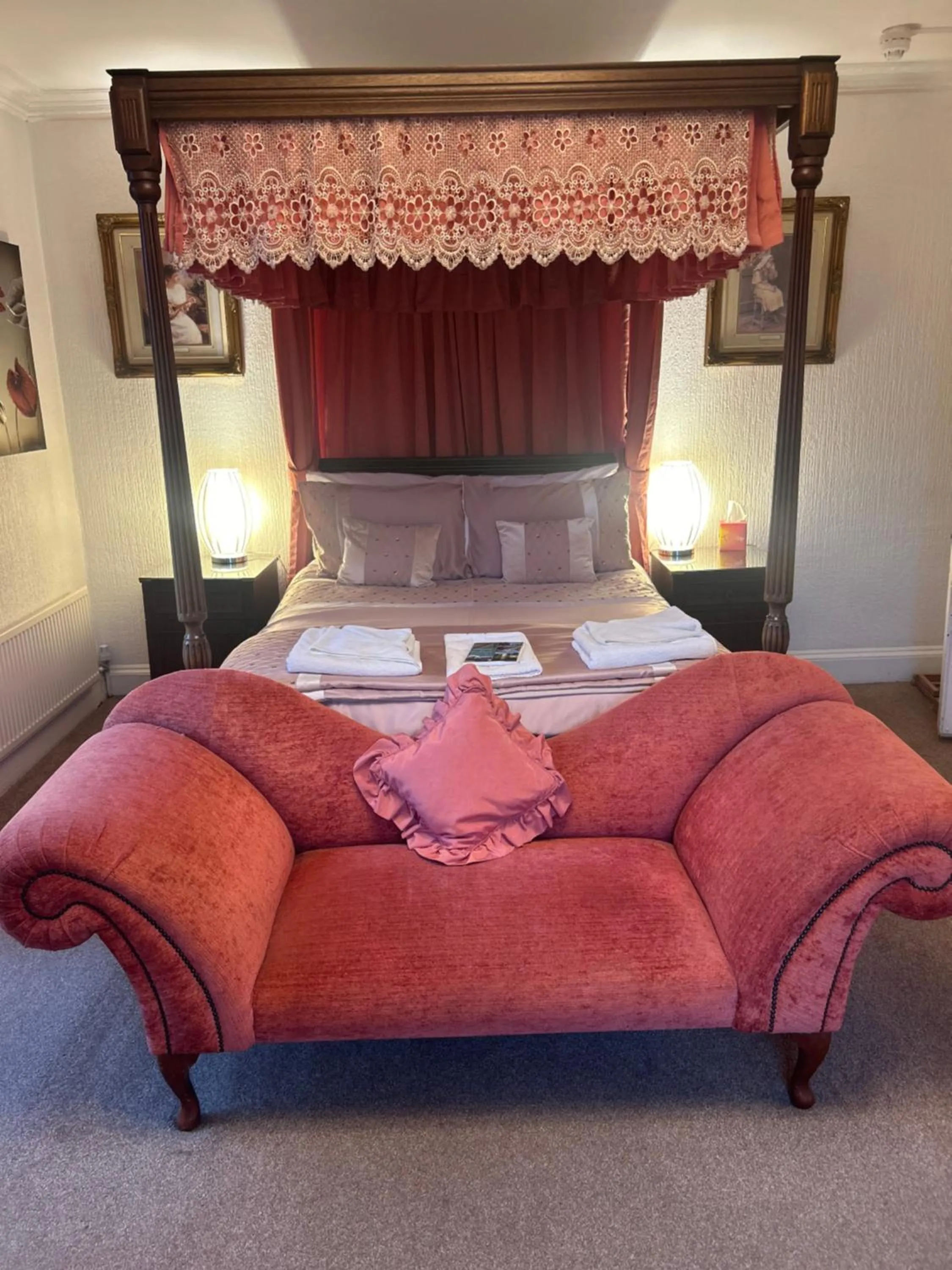 Bed in Parlors Hall Hotel