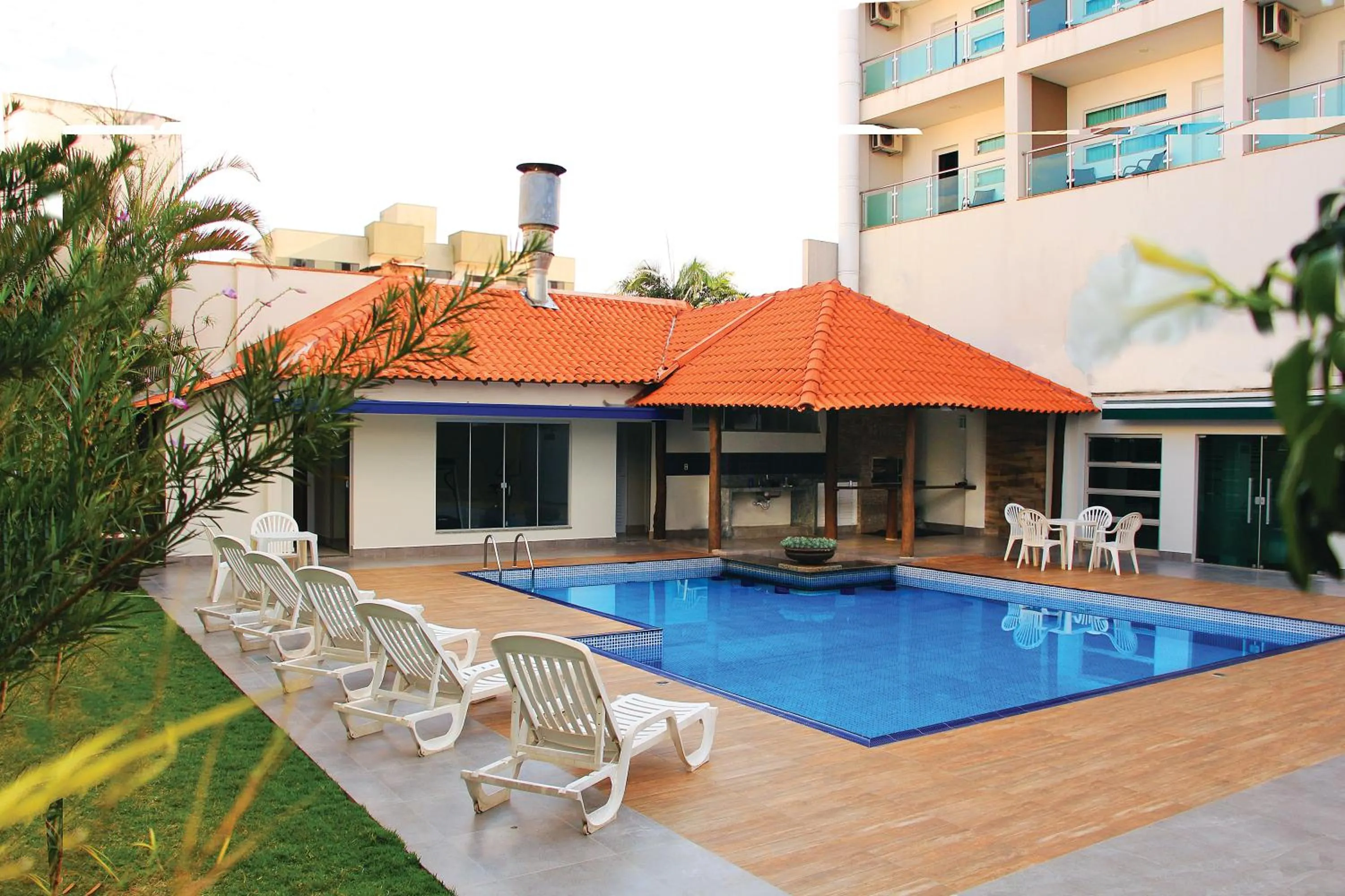 Swimming pool in PARANÁ PALACE HOTEL