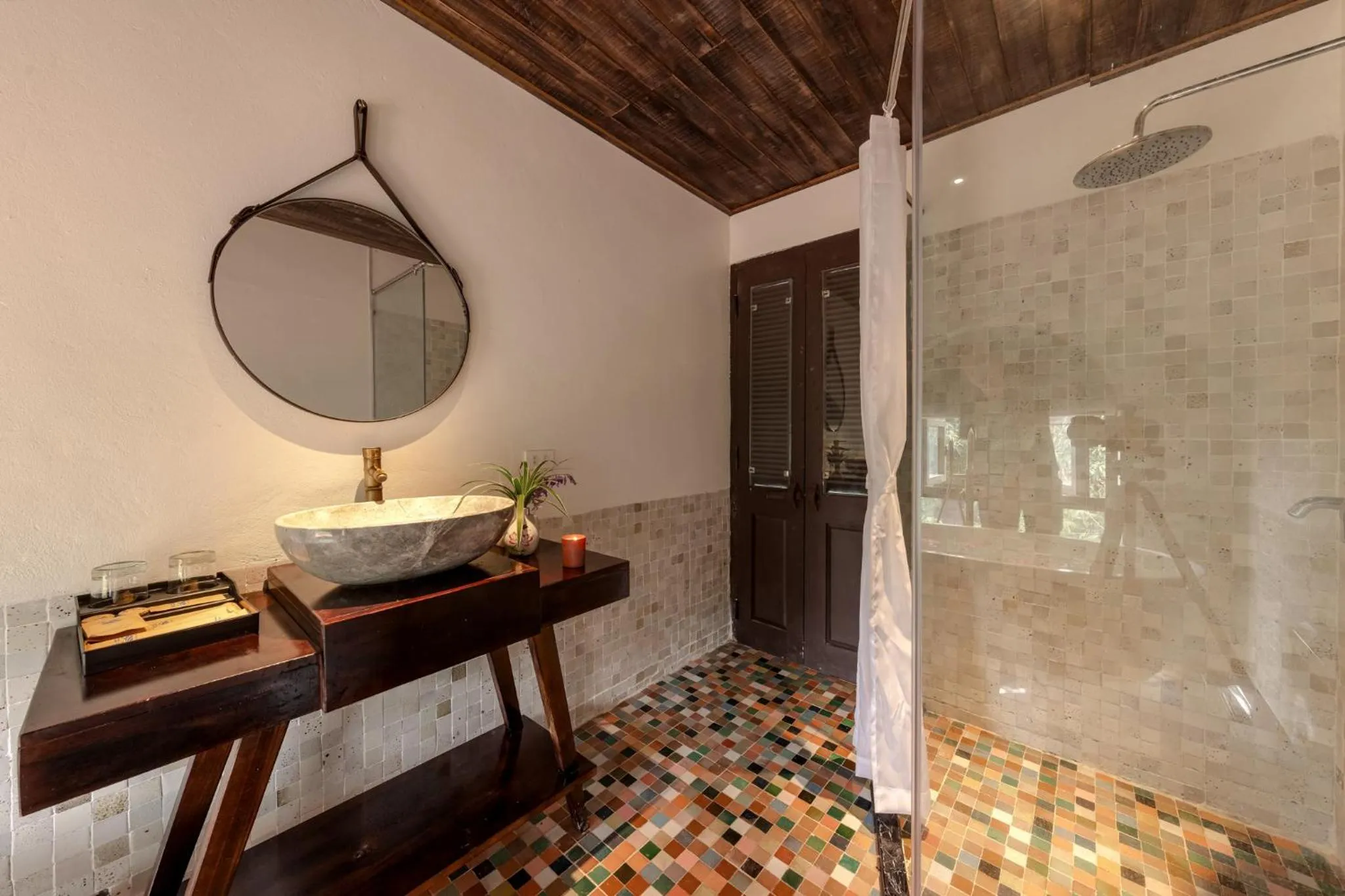 Shower in Nature Garden Ecolodge Ninh Bình
