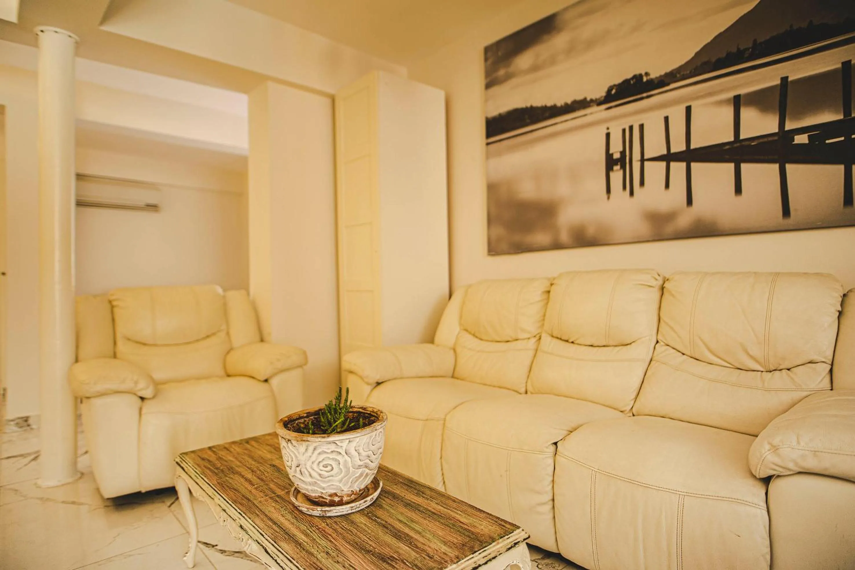 Living room in Belsun Hotel