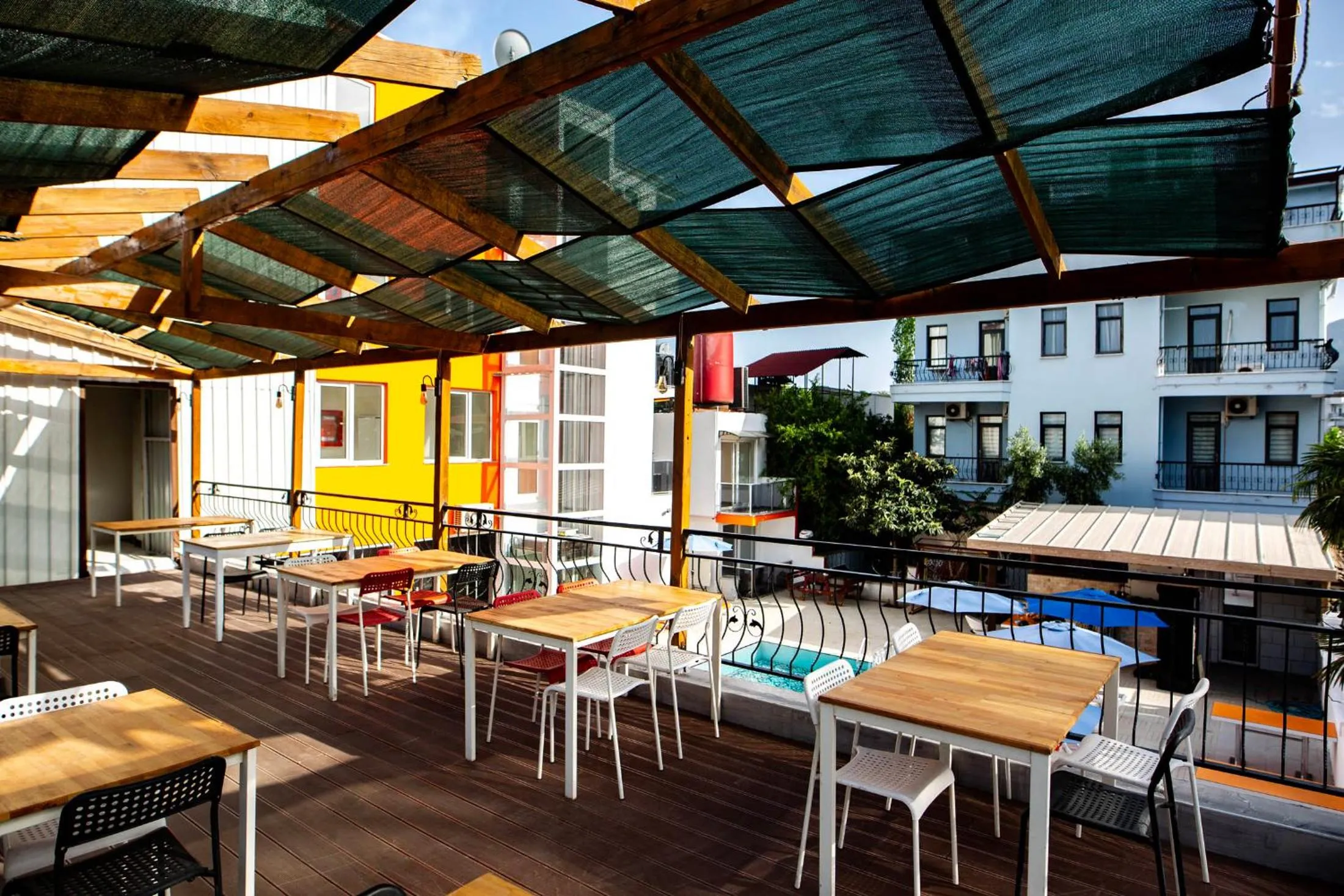 Restaurant/places to eat in Belsun Hotel