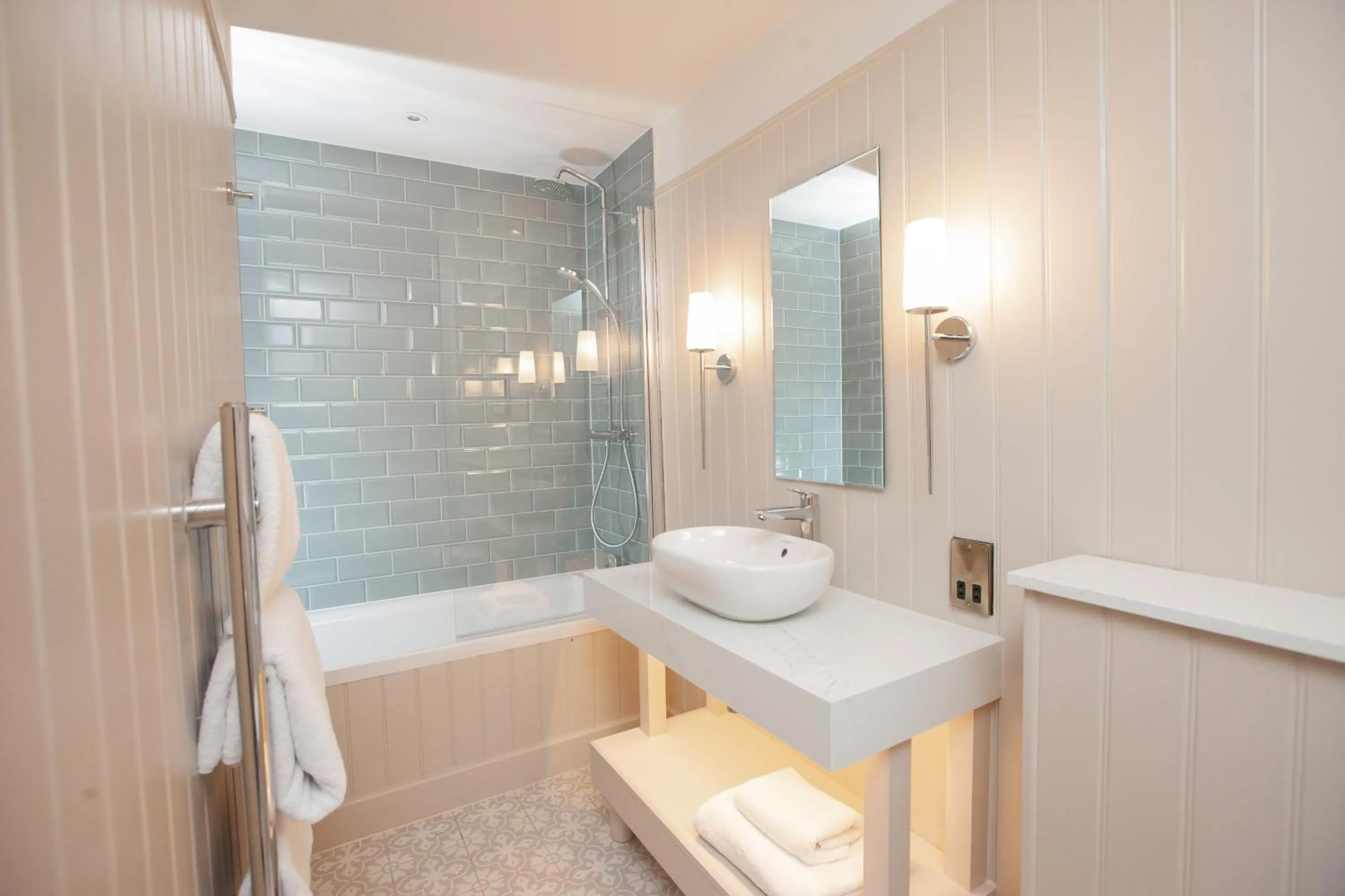 Bathroom in The Lion at Malpas