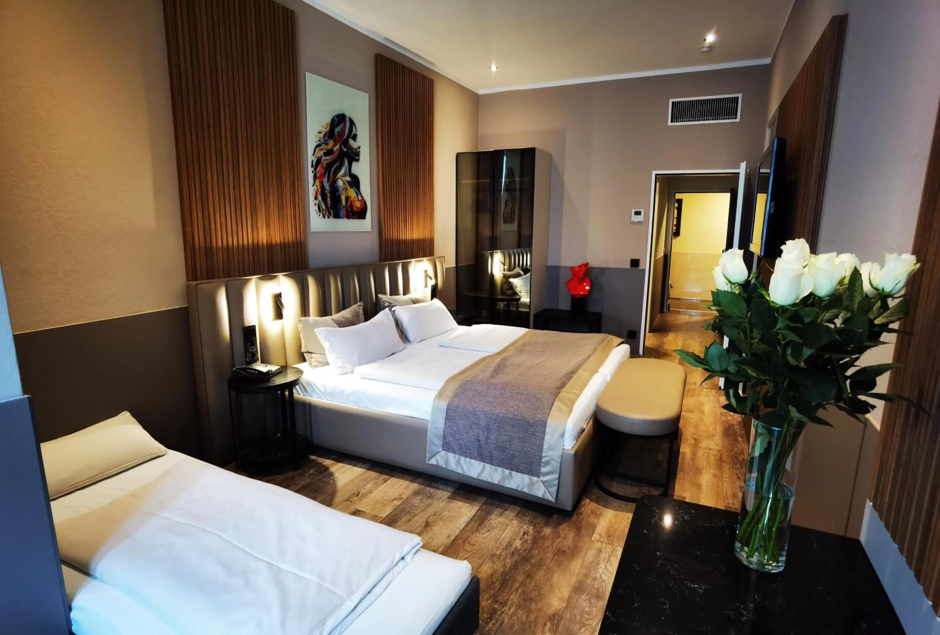 Bed in Arthotel Munich