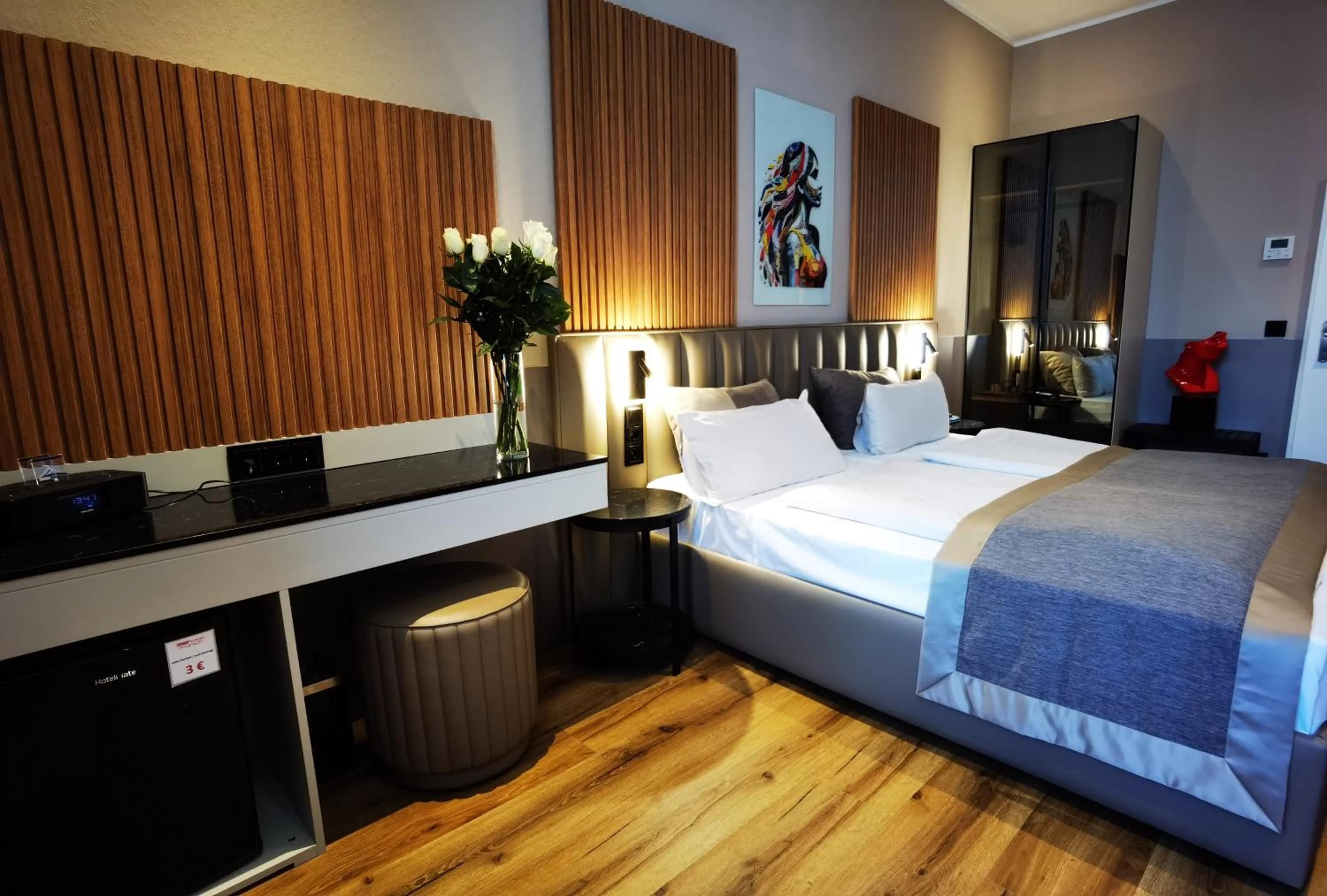 Bed in Arthotel Munich