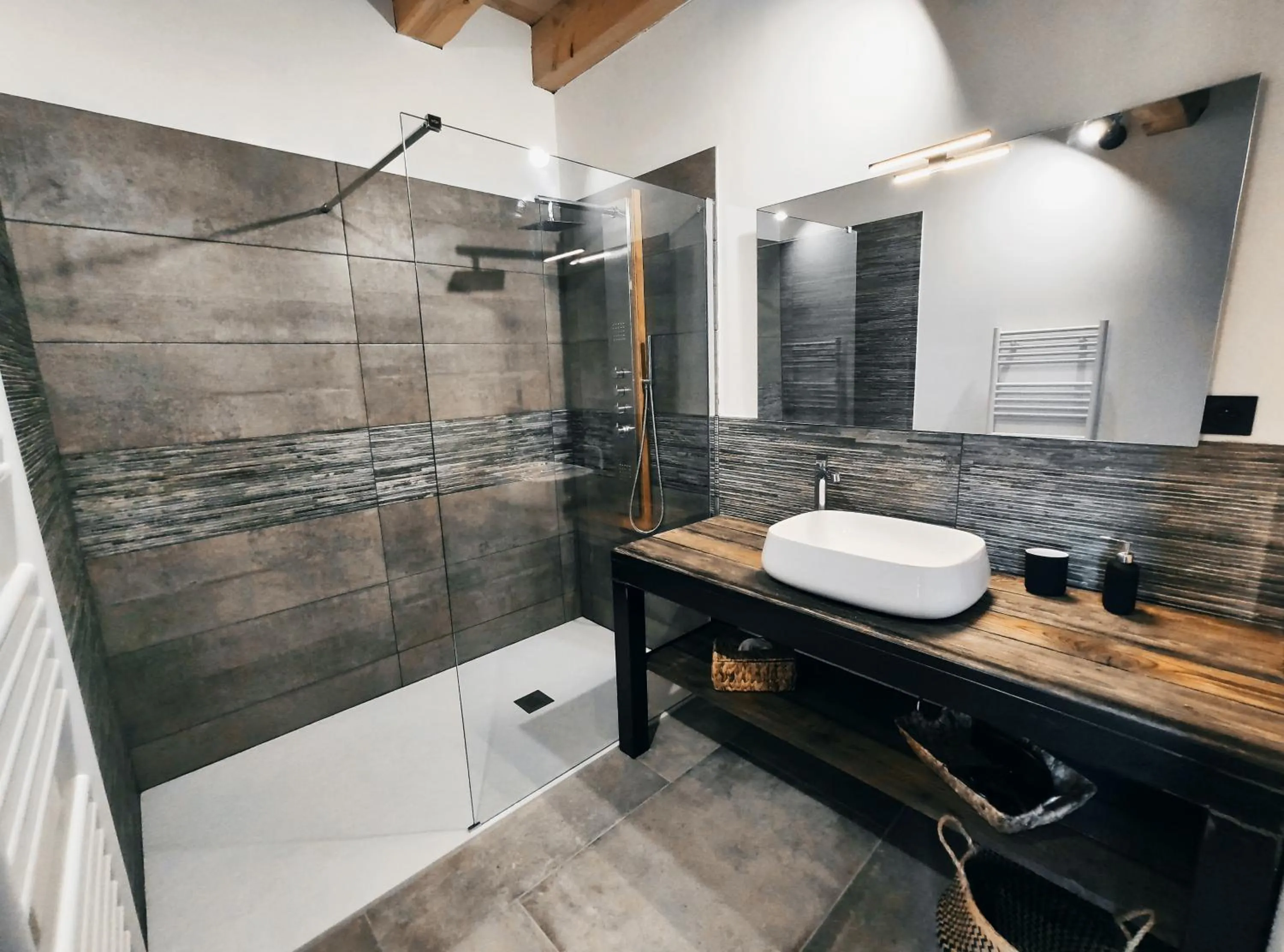 Bedroom in Manoir du Marquis de Montcalm