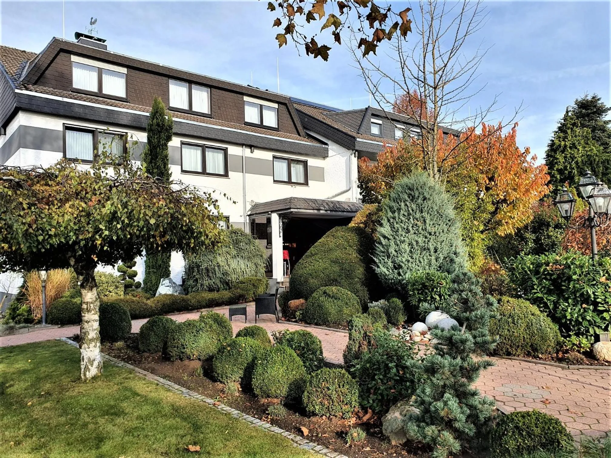 Property building in Dreispitz -B&B-Hotel Garni