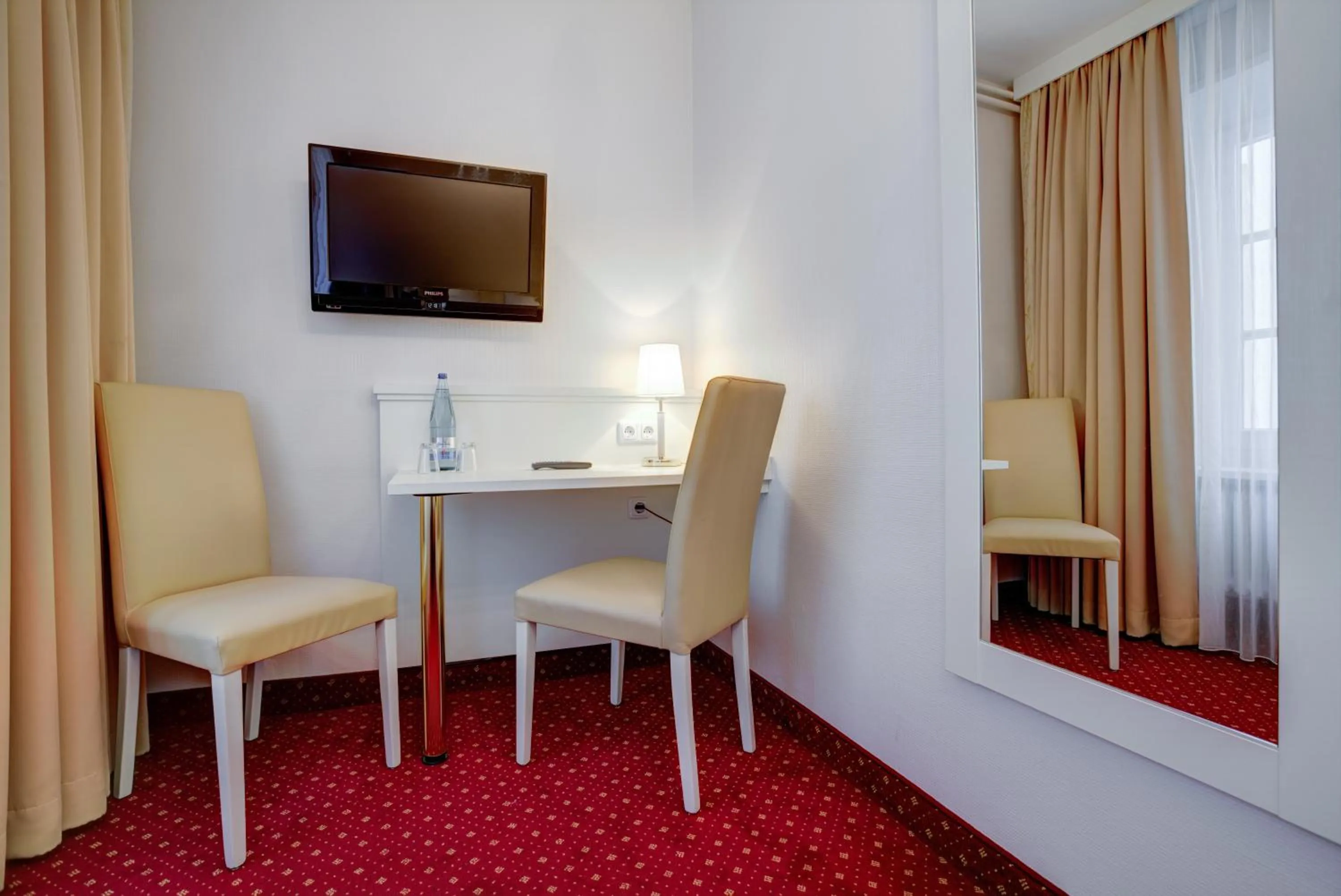 Photo of the whole room in Hotel Fürst Bismarck