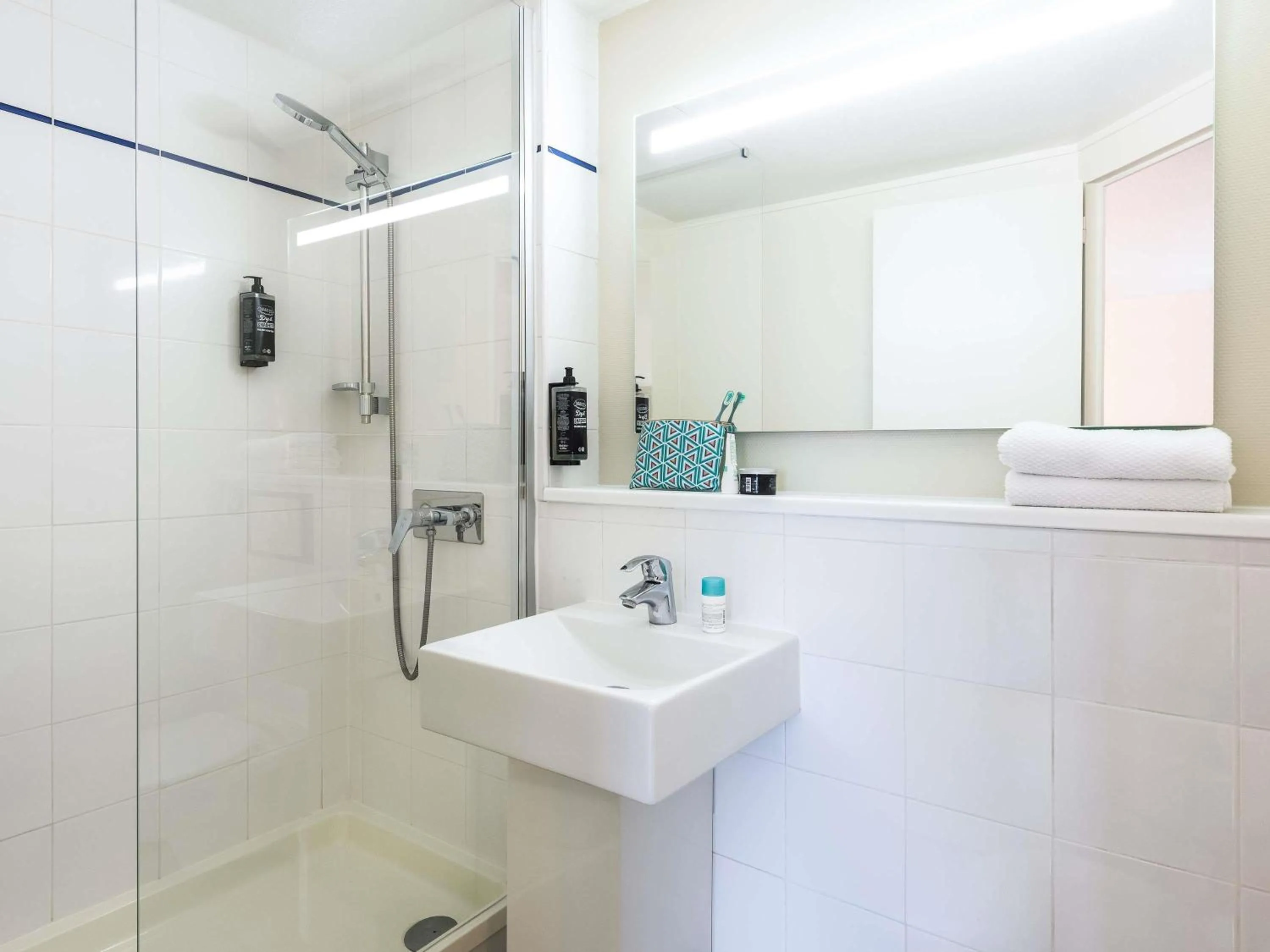 Bedroom in Ibis Budget Villefranche