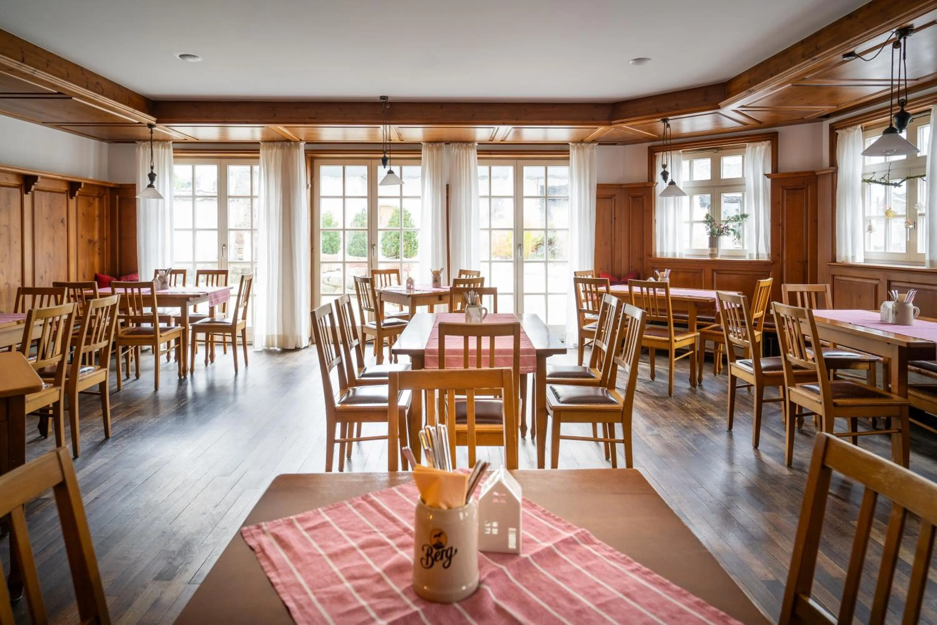 Restaurant/places to eat in Hotel Gasthof zum Ochsen