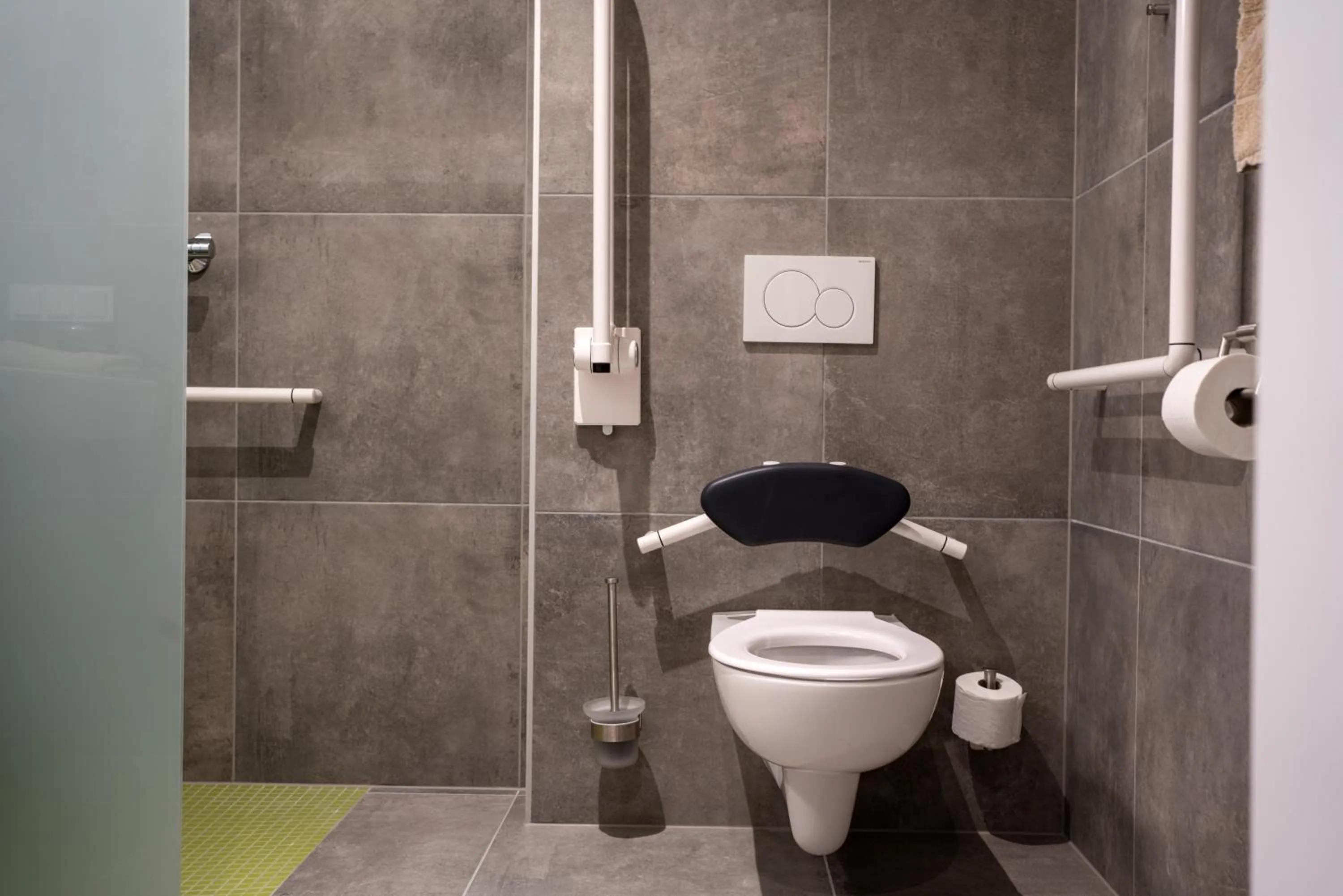 Bathroom in eee Hotel Graz