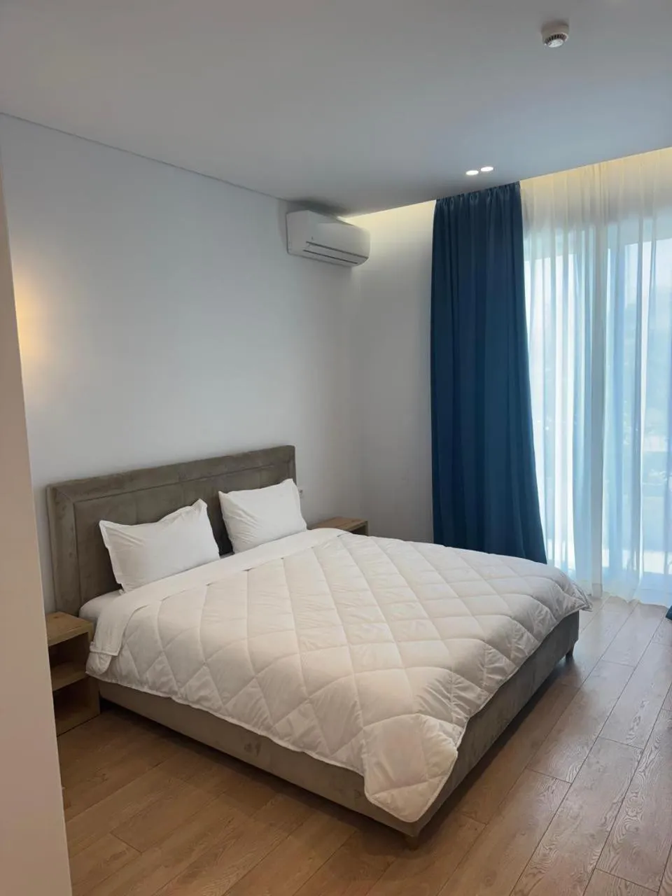 Property building, Bed in Otto Hotel