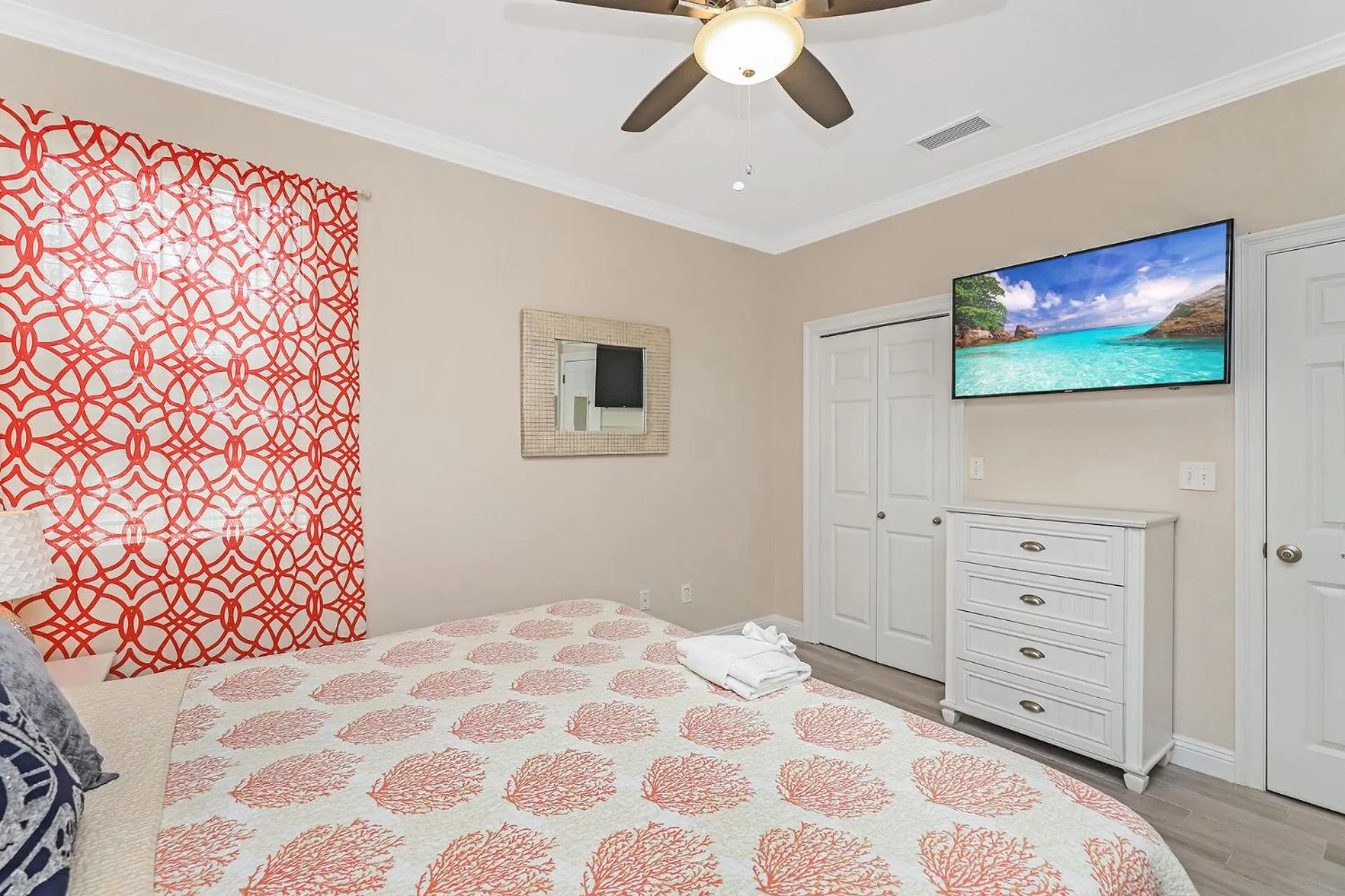 Bedroom, Bed in Village Retreat