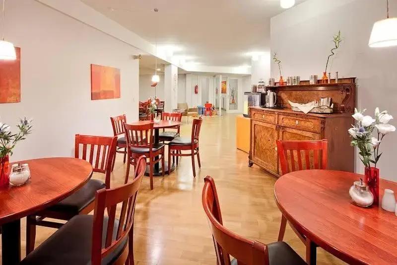 Lounge or bar, Restaurant/Places to Eat in Das Gästehaus der Elb Lounge