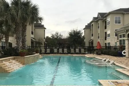 Magnificent Furnished Apartment near Exxon Campus