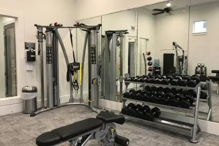 Magnificent Furnished Apartment near Exxon Campus