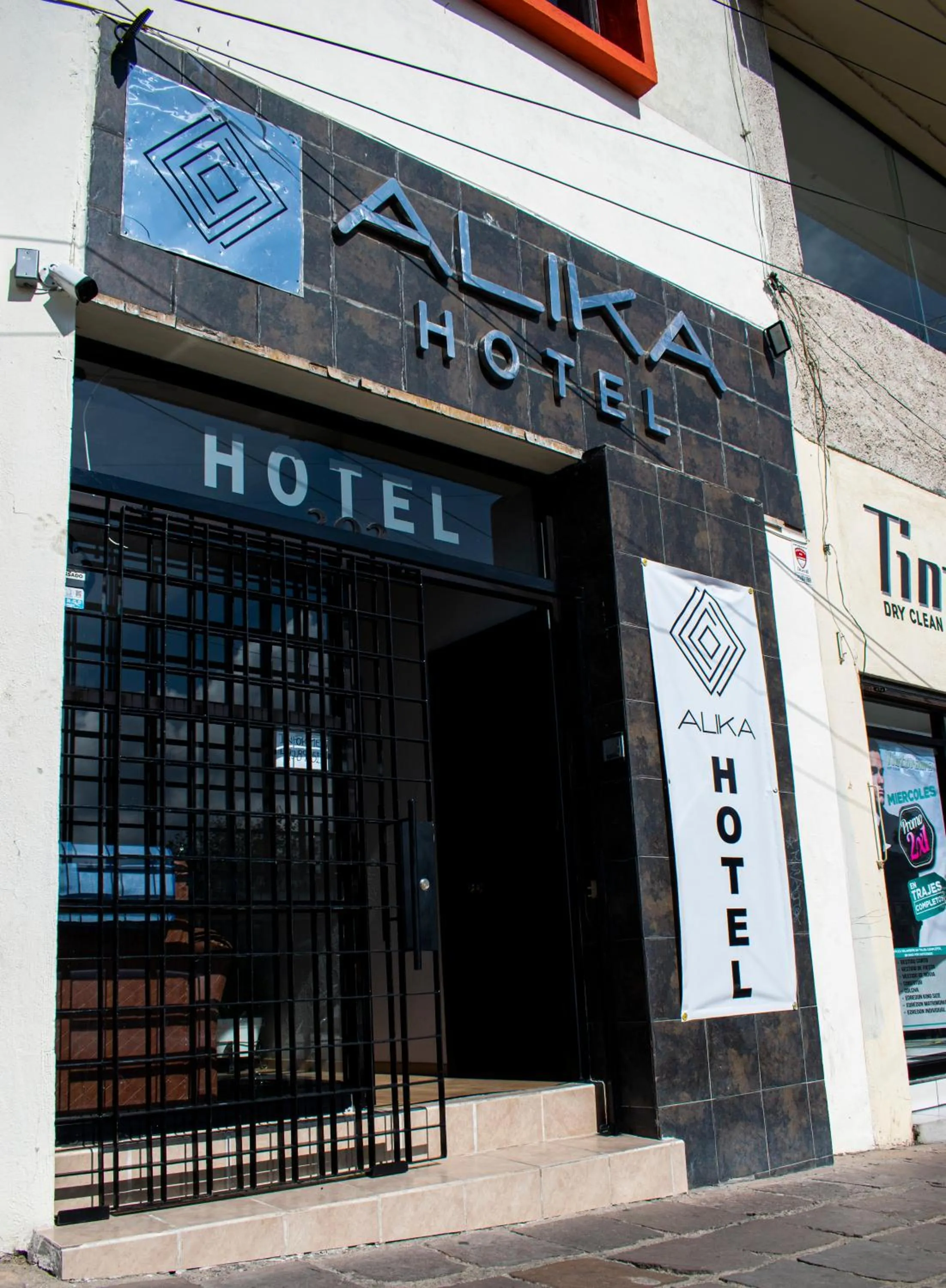 Facade/entrance in Hotel Alika
