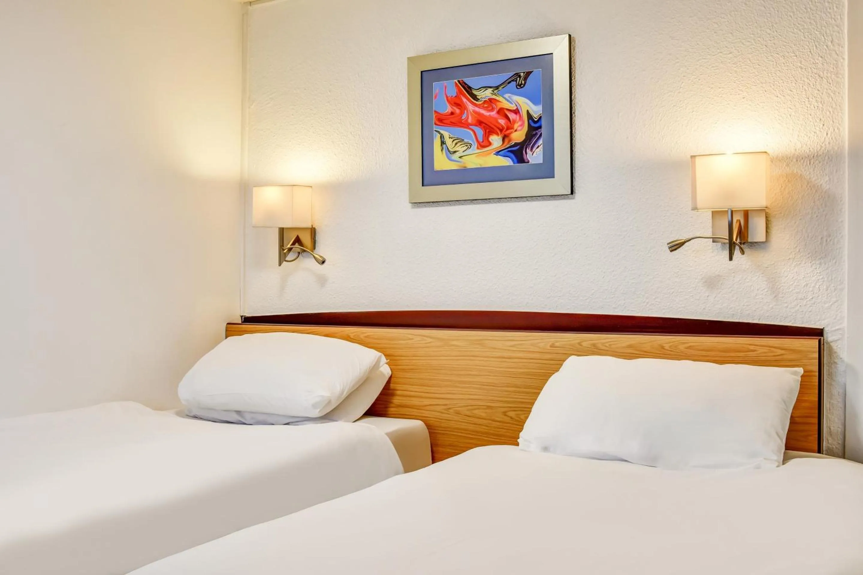 Bedroom in The Hotel Rafiya, Redditch