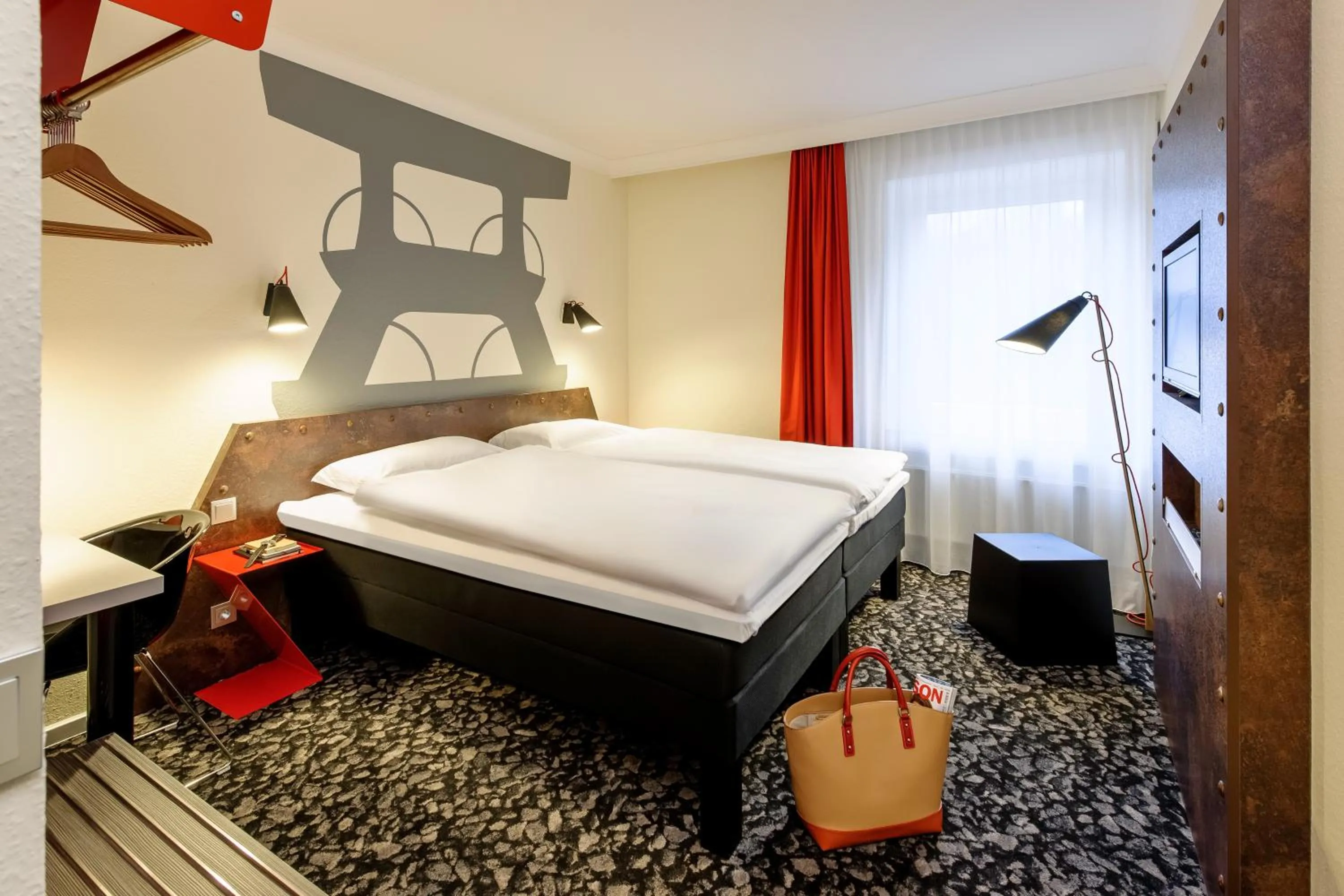 Photo of the whole room, Bed in Hotel am Schlosspark Herten