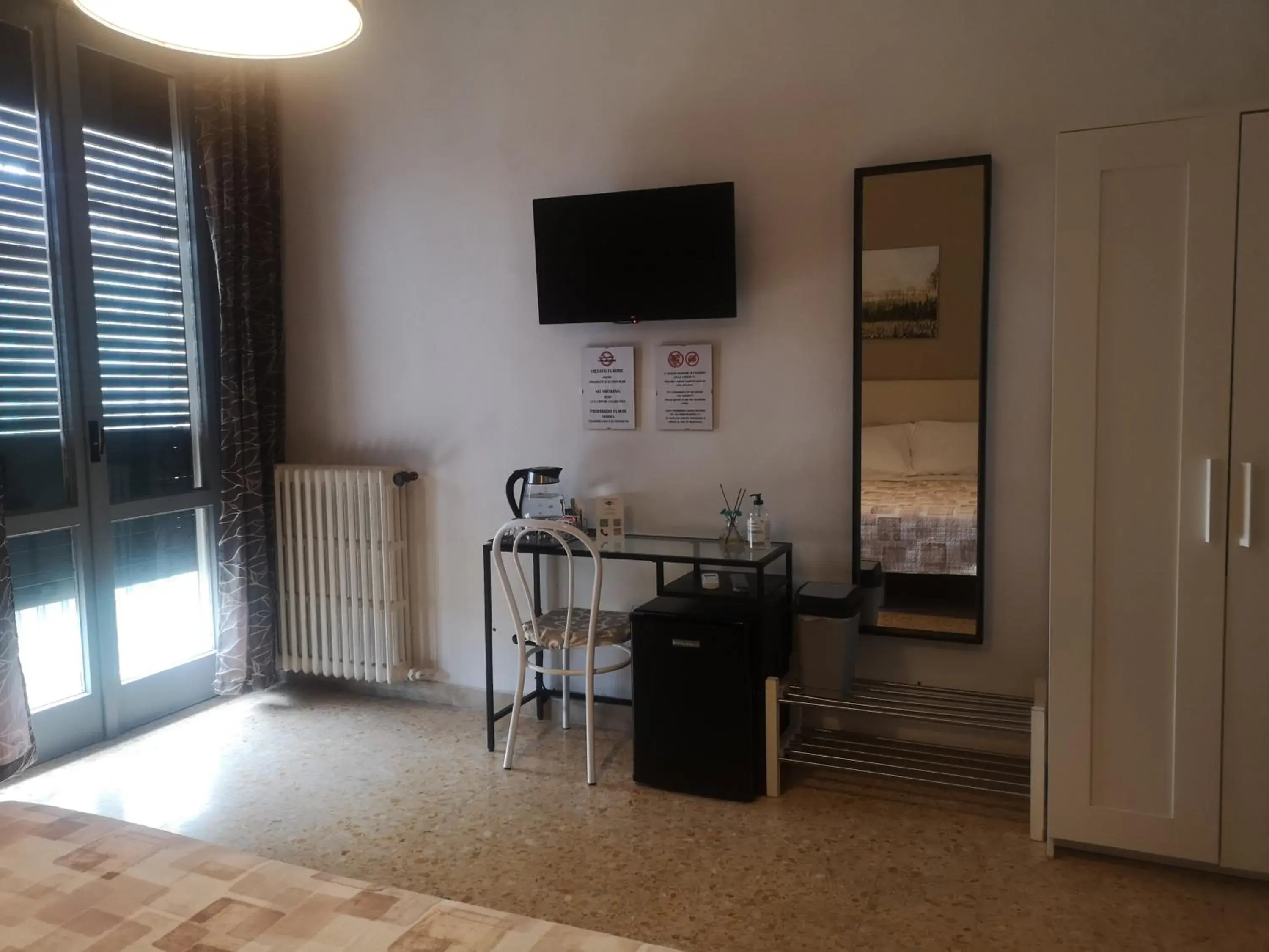 Triple Room with Private Bathroom in Vacanze Pisane Triple Room with Private Bathroom in Vacanze Pisane