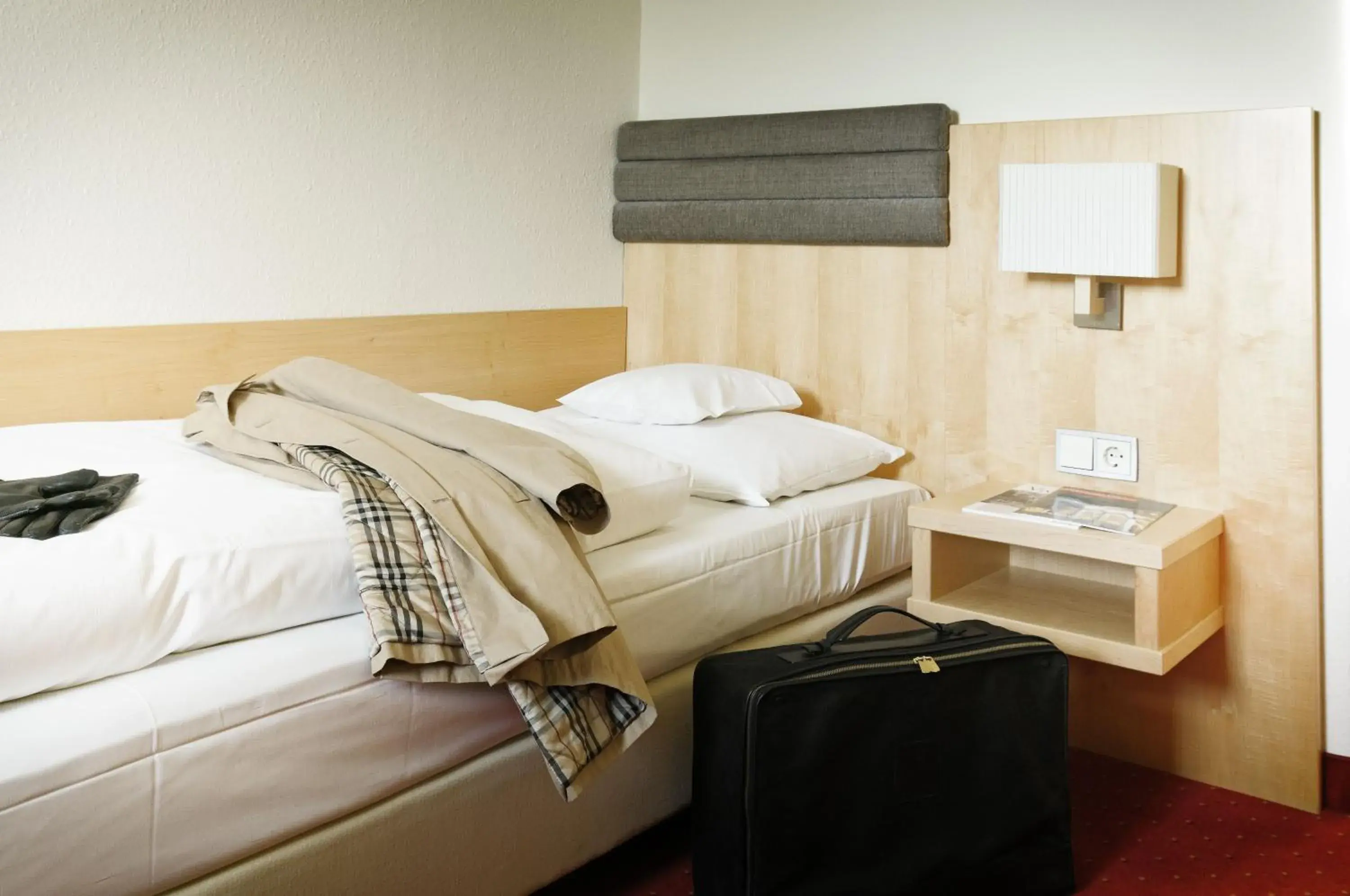 Economy Single Room in Hotel de France Wiesbaden City Economy Single Room in Hotel de France Wiesbaden City