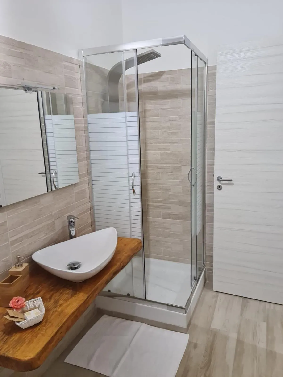 Superior Double or Twin Room with Mountain View in B&B Villa Chiara - Bed And Breakfast