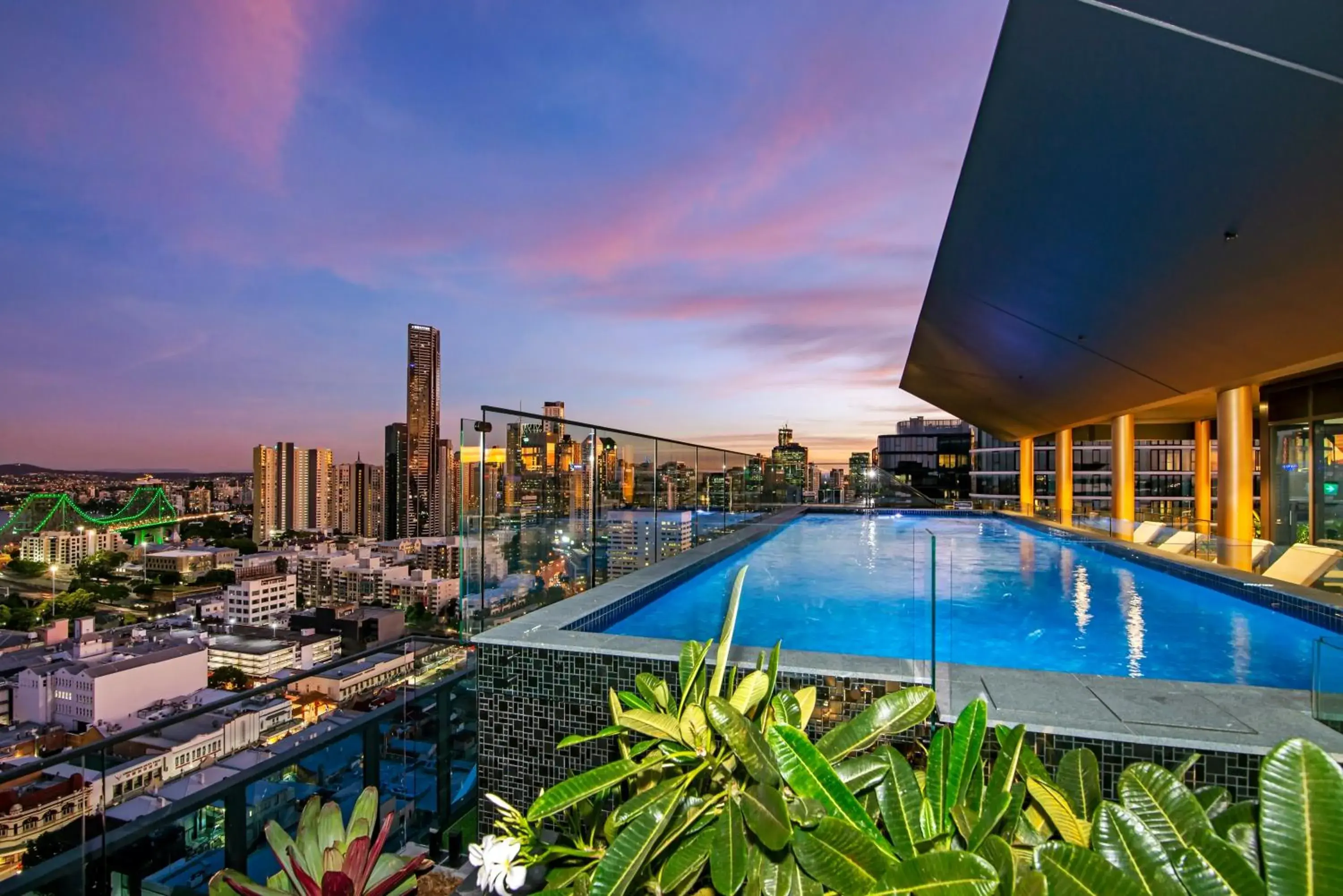 Swimming pool in Fortitude Valley Apartments by CLLIX Swimming pool in Fortitude Valley Apartments by CLLIX