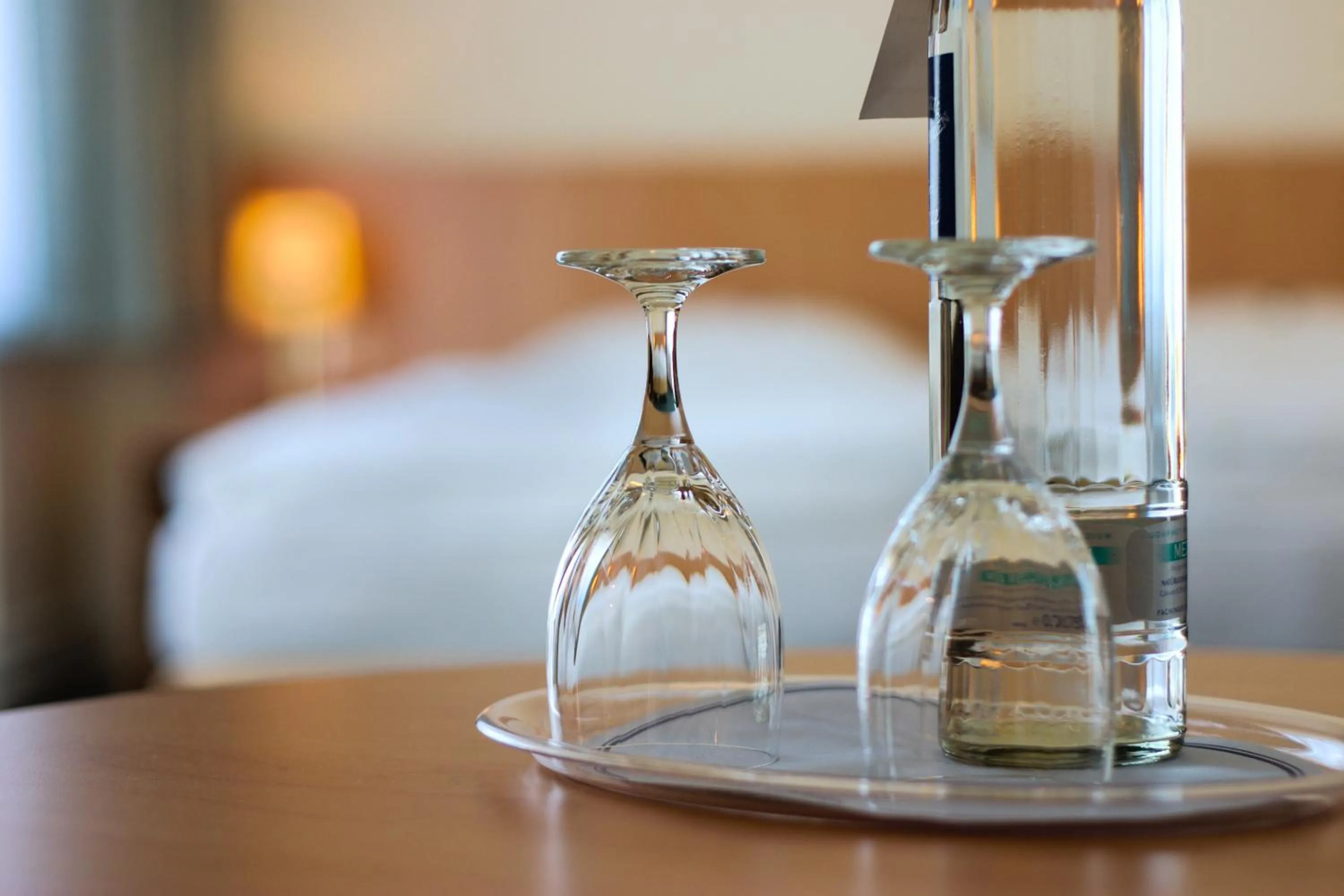 Drinks, Bed in Hotel Wiking