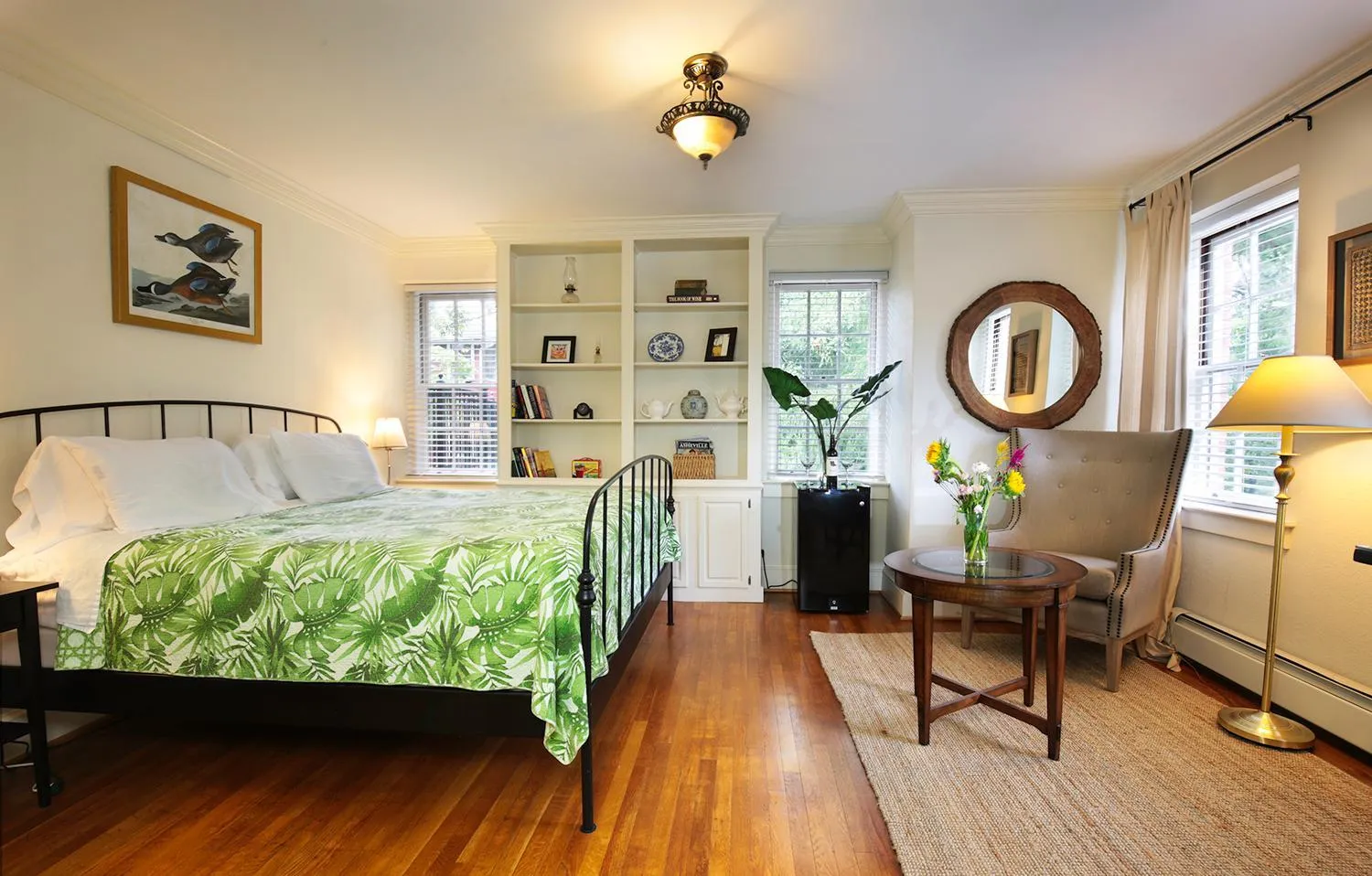 Photo of the whole room, Bed in The Monte Vista Hotel