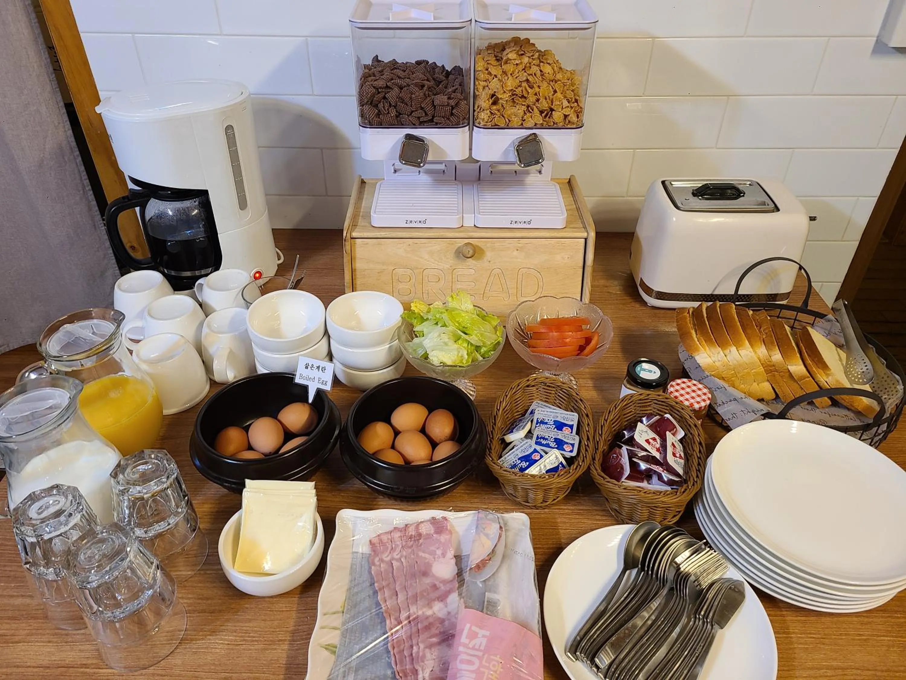 Breakfast in Batwo Stay - For foreigners only