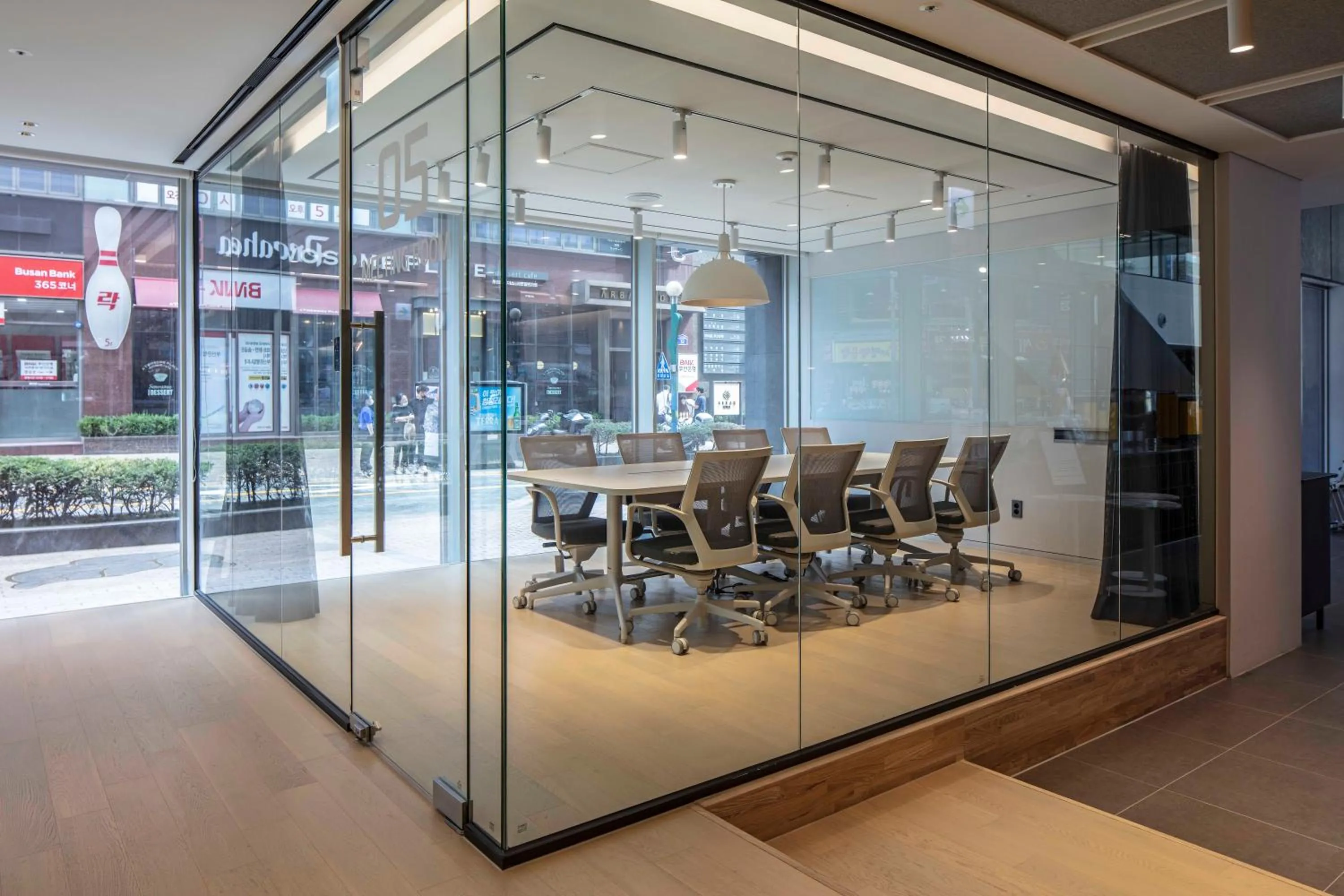 Meeting/conference room in Sangsang Stay Busan