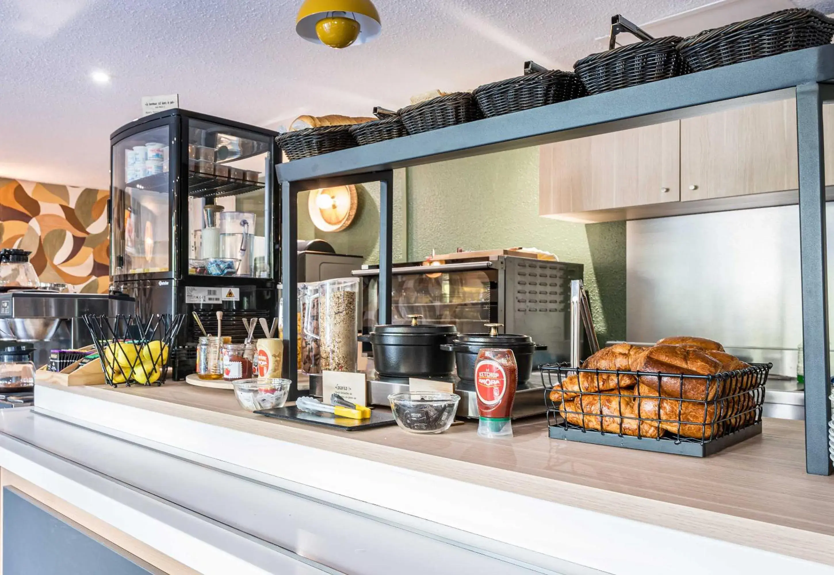 Buffet breakfast in B&B HOTEL Annemasse Est Buffet breakfast in B&B HOTEL Annemasse Est