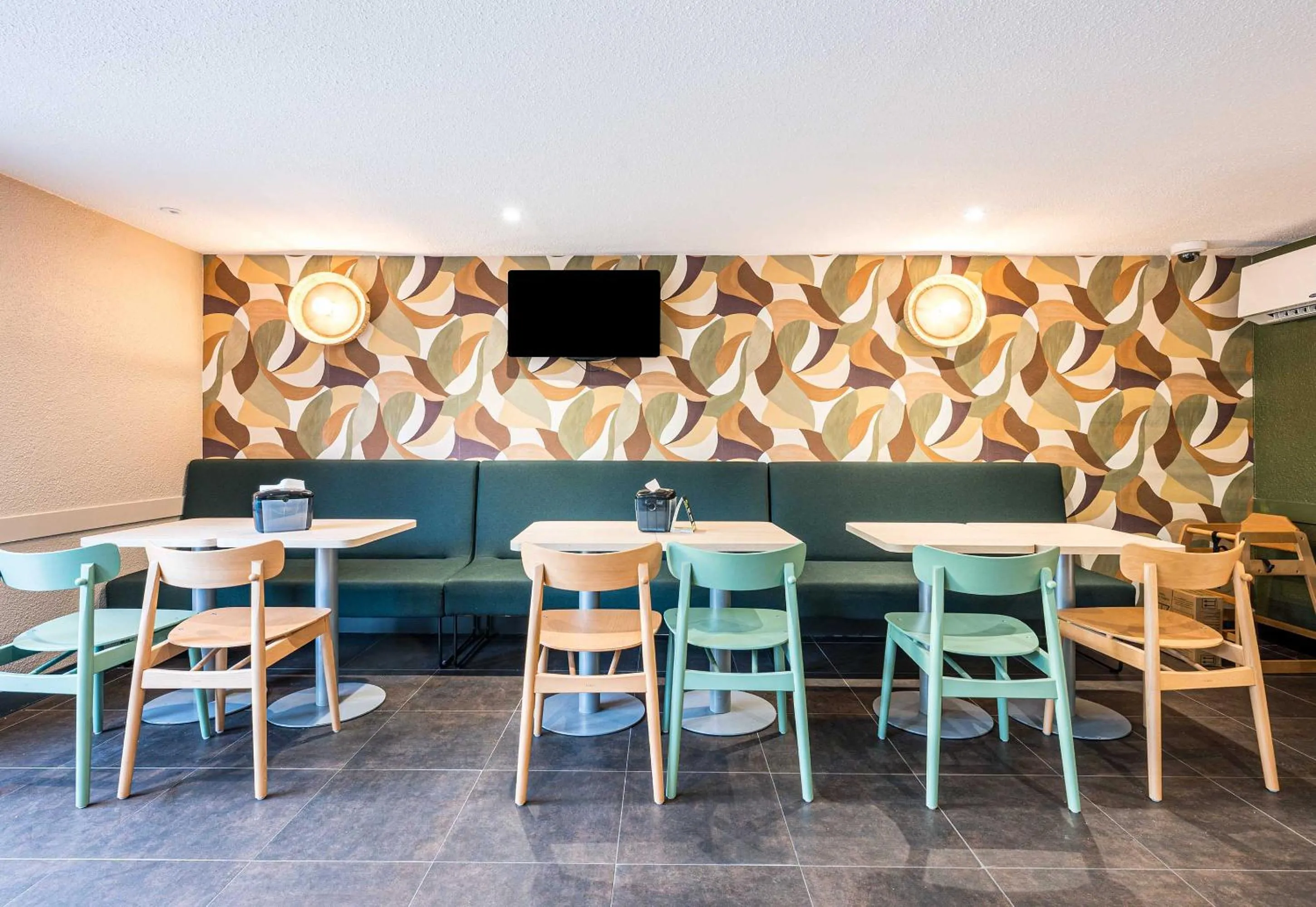 Breakfast in B&B HOTEL Annemasse Est