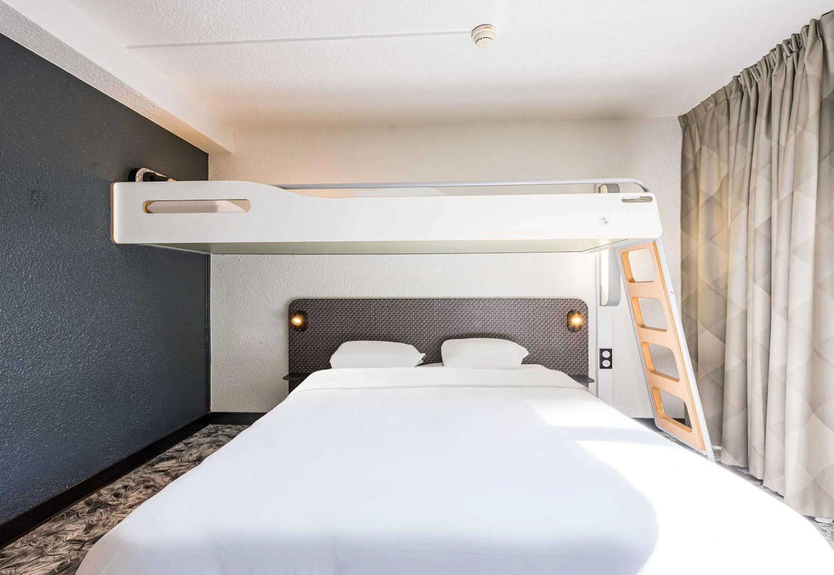 Bedroom, Bed in B&B HOTEL Annemasse Est Bedroom, Bed in B&B HOTEL Annemasse Est