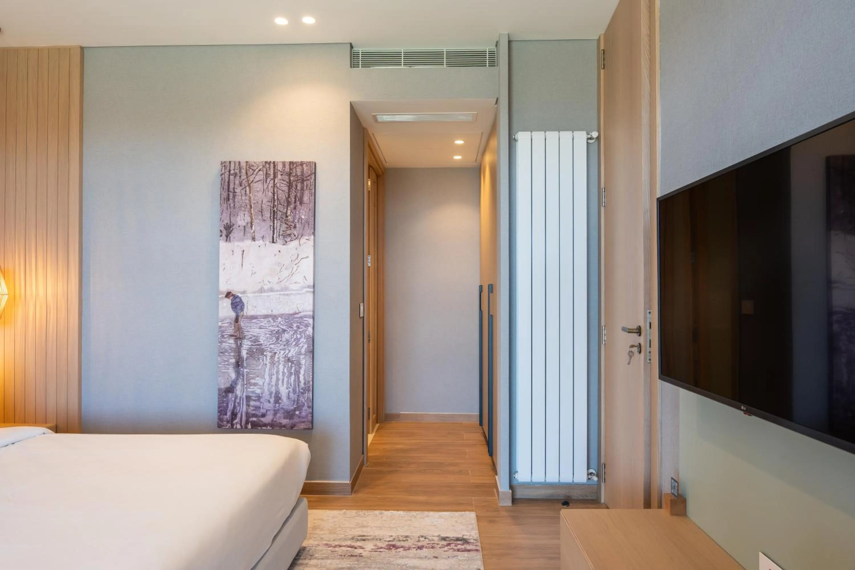 Photo of the whole room, Bed in Oakridge Hotel & Spa