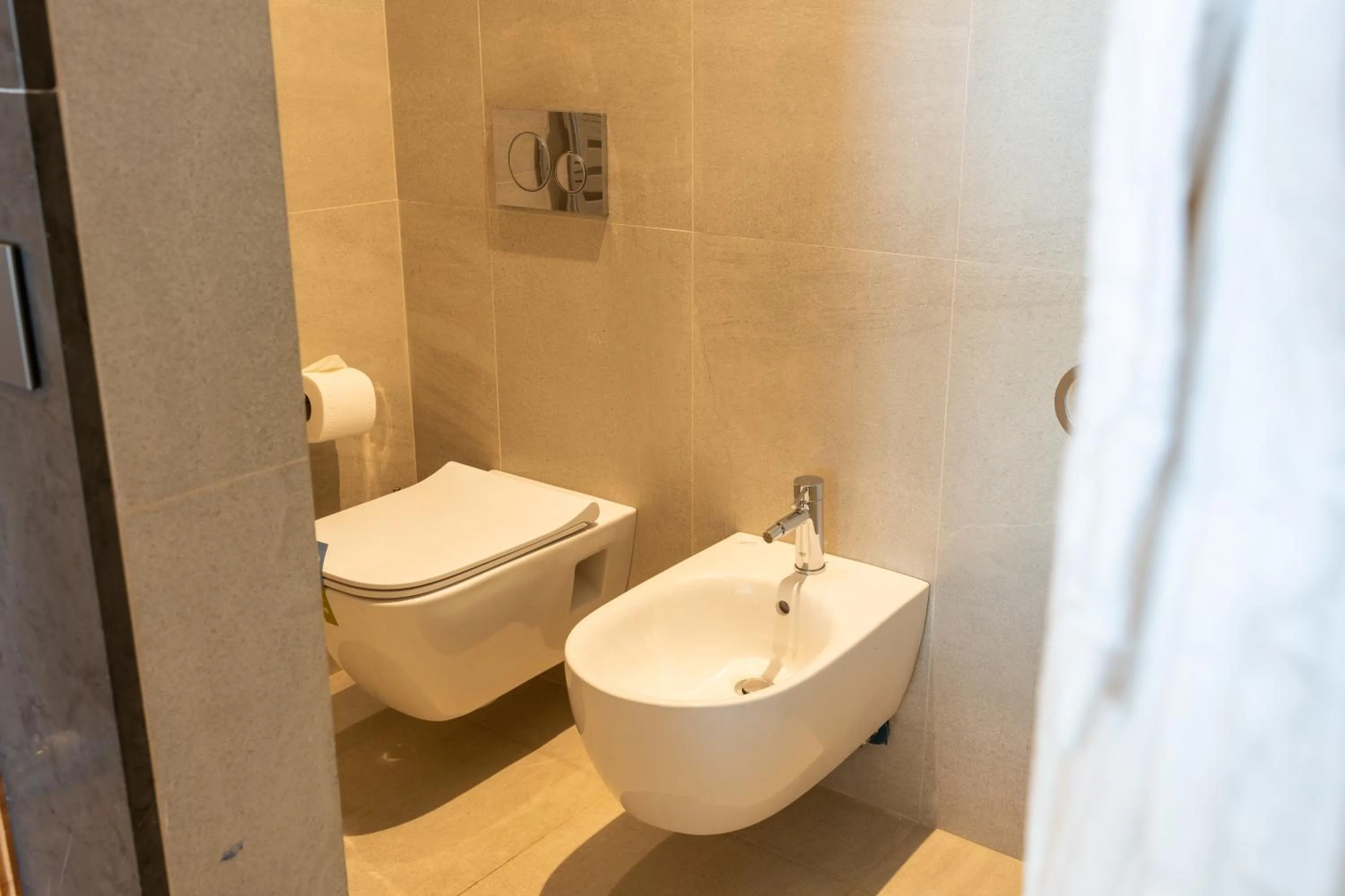 Toilet in Oakridge Hotel & Spa