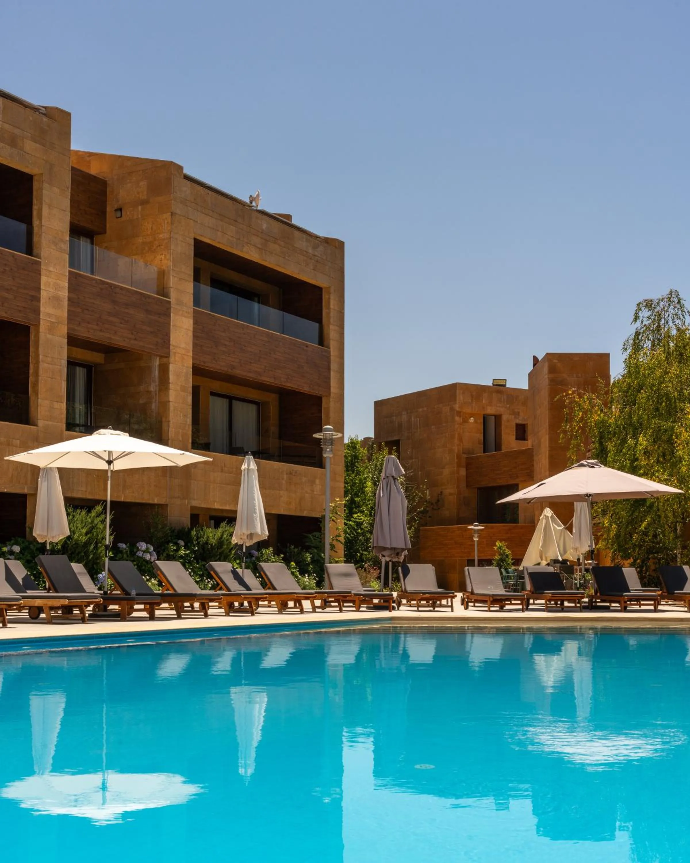 Property building in Oakridge Hotel & Spa