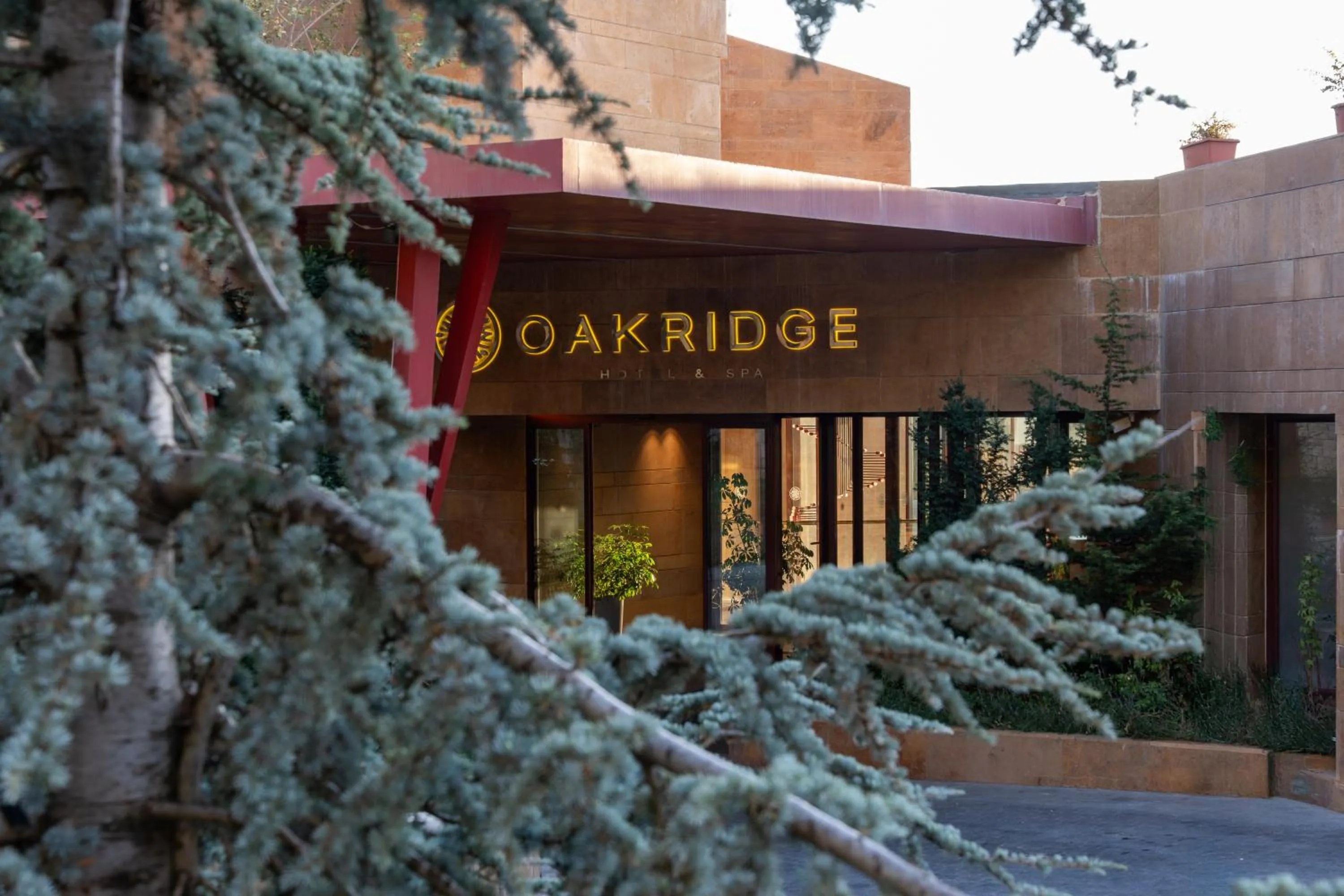 Property building in Oakridge Hotel & Spa