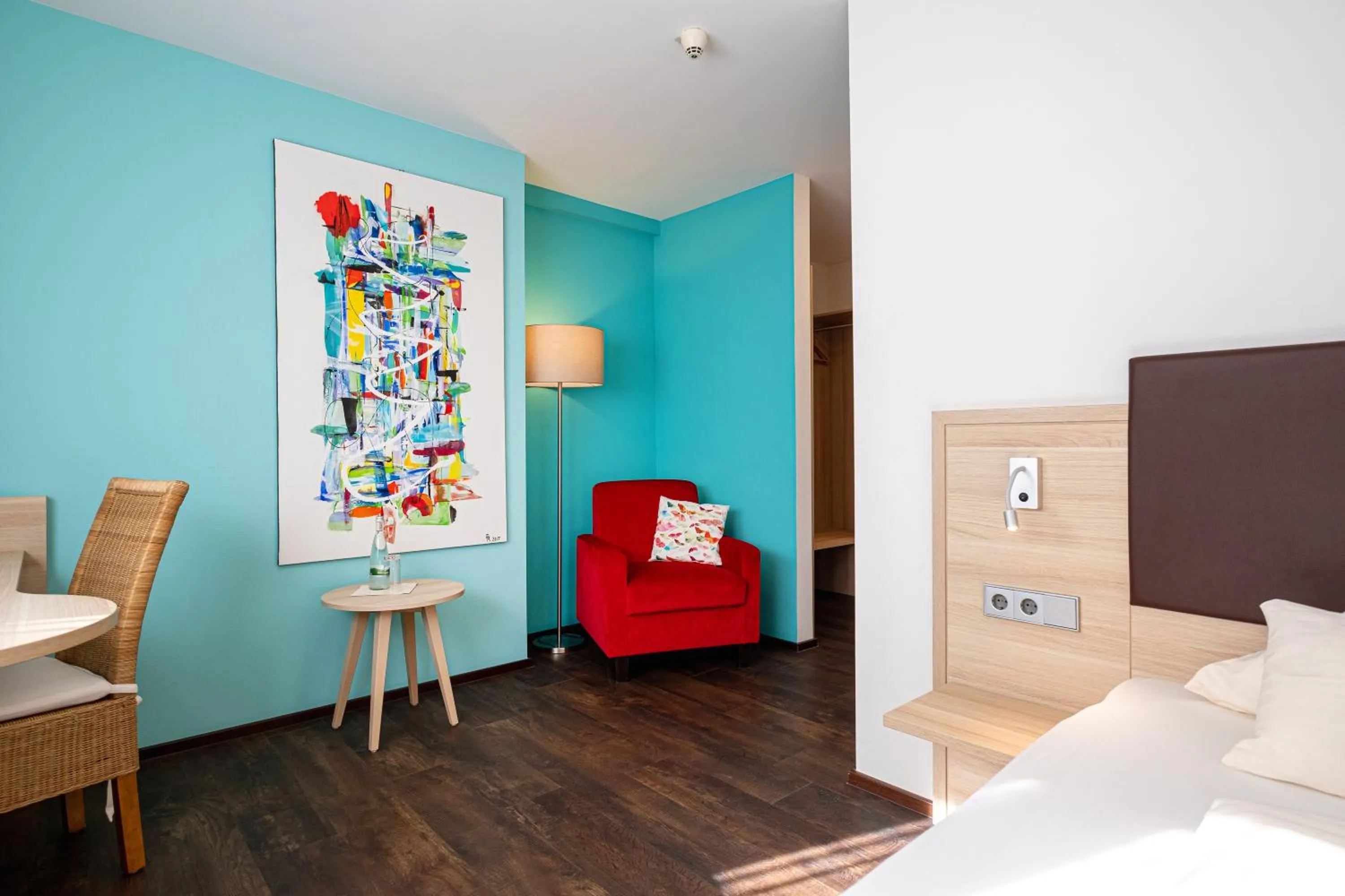 Living room, Bed in Hotel Am Froschbächel