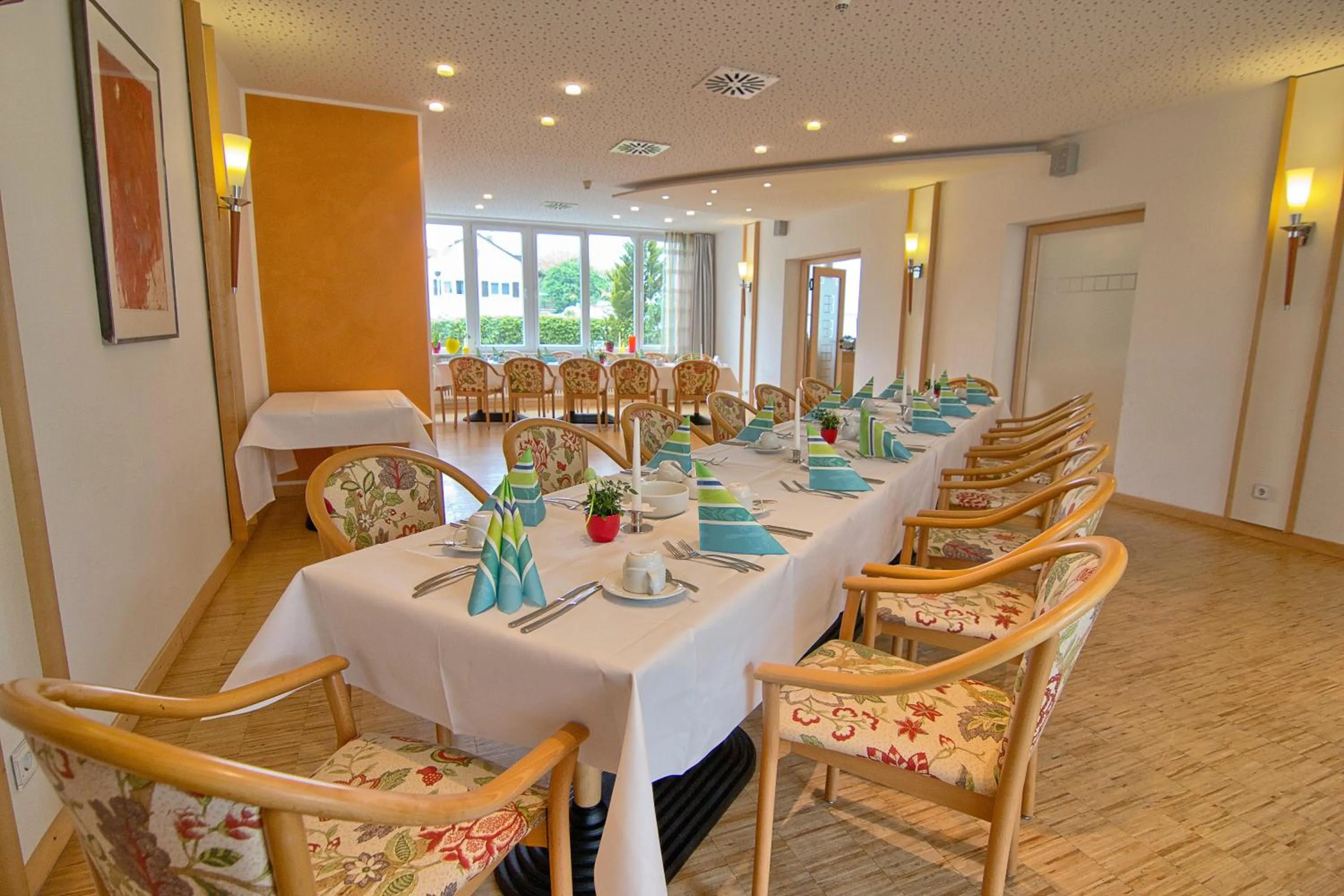 Restaurant/places to eat in Hotel Am Froschbächel