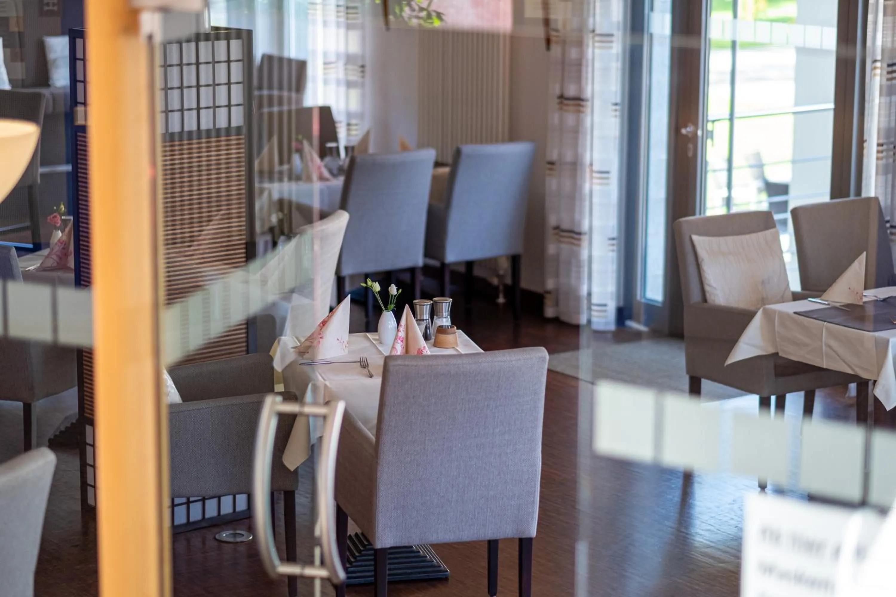 Restaurant/places to eat in Hotel Am Froschbächel