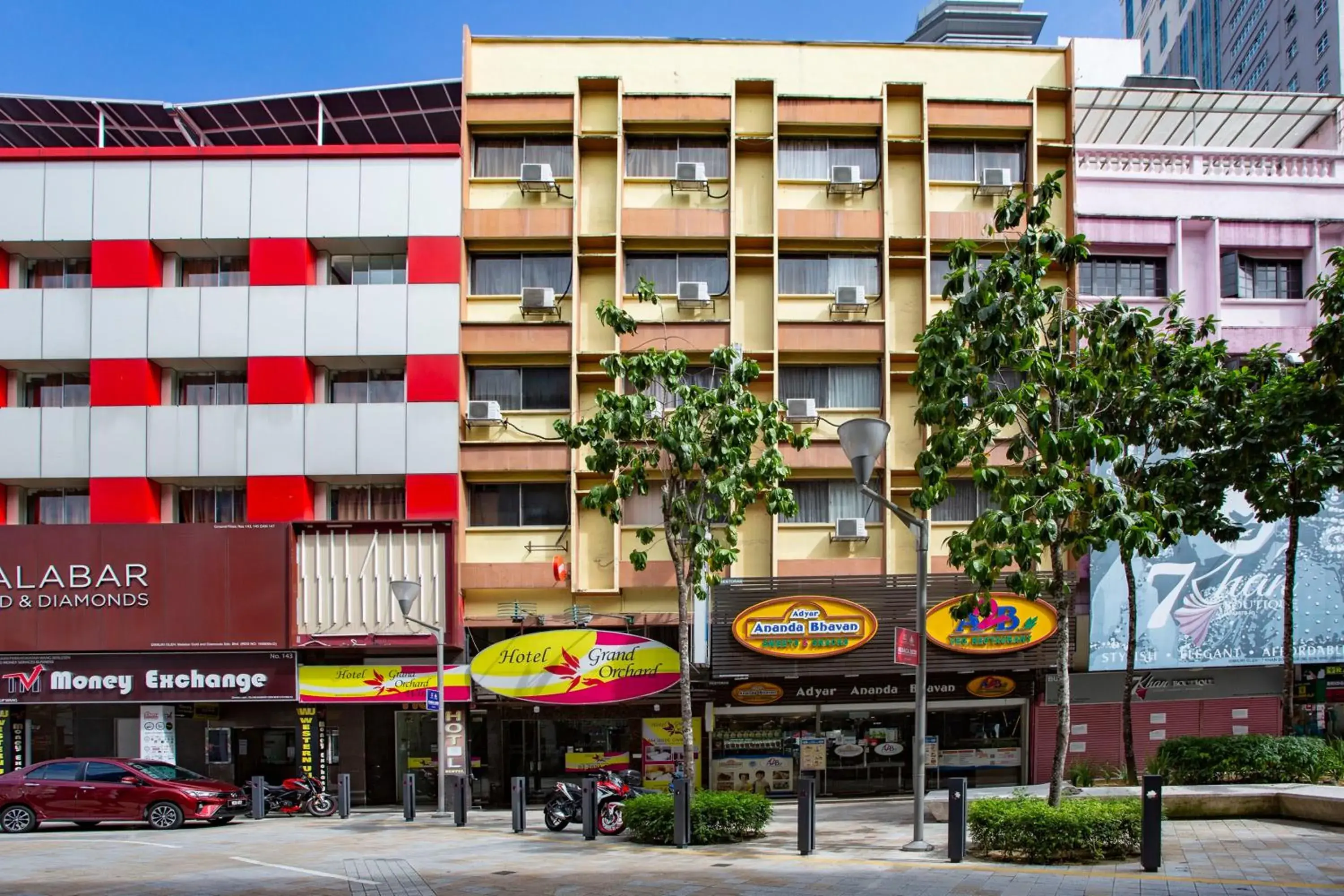 Facade/entrance, Property Building in Super OYO Capital O 90125 Hotel Grand Orchard