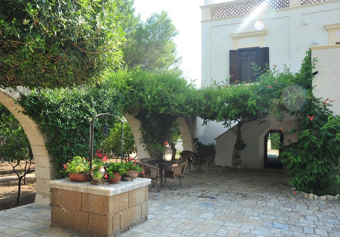 Garden view in Antica Casina B&B di Charme