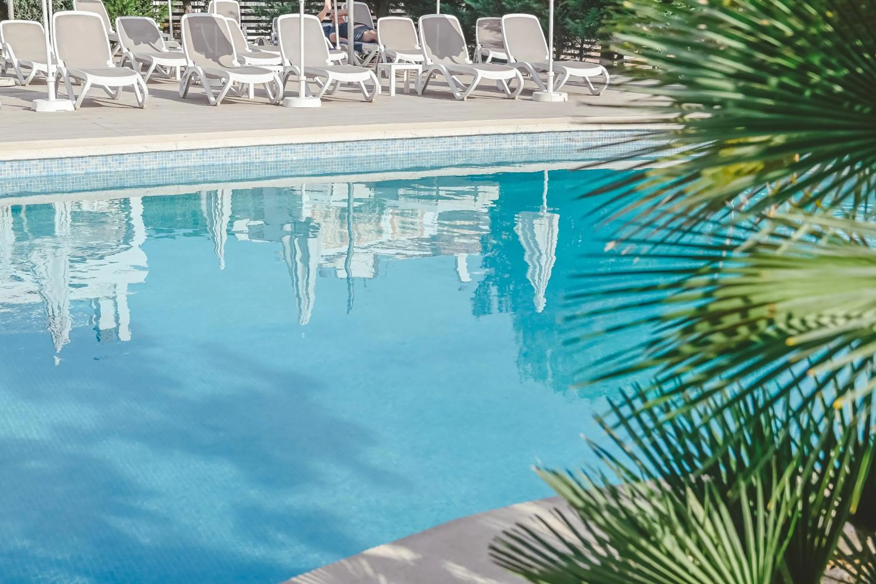 Swimming pool in Hotel LLITERAS