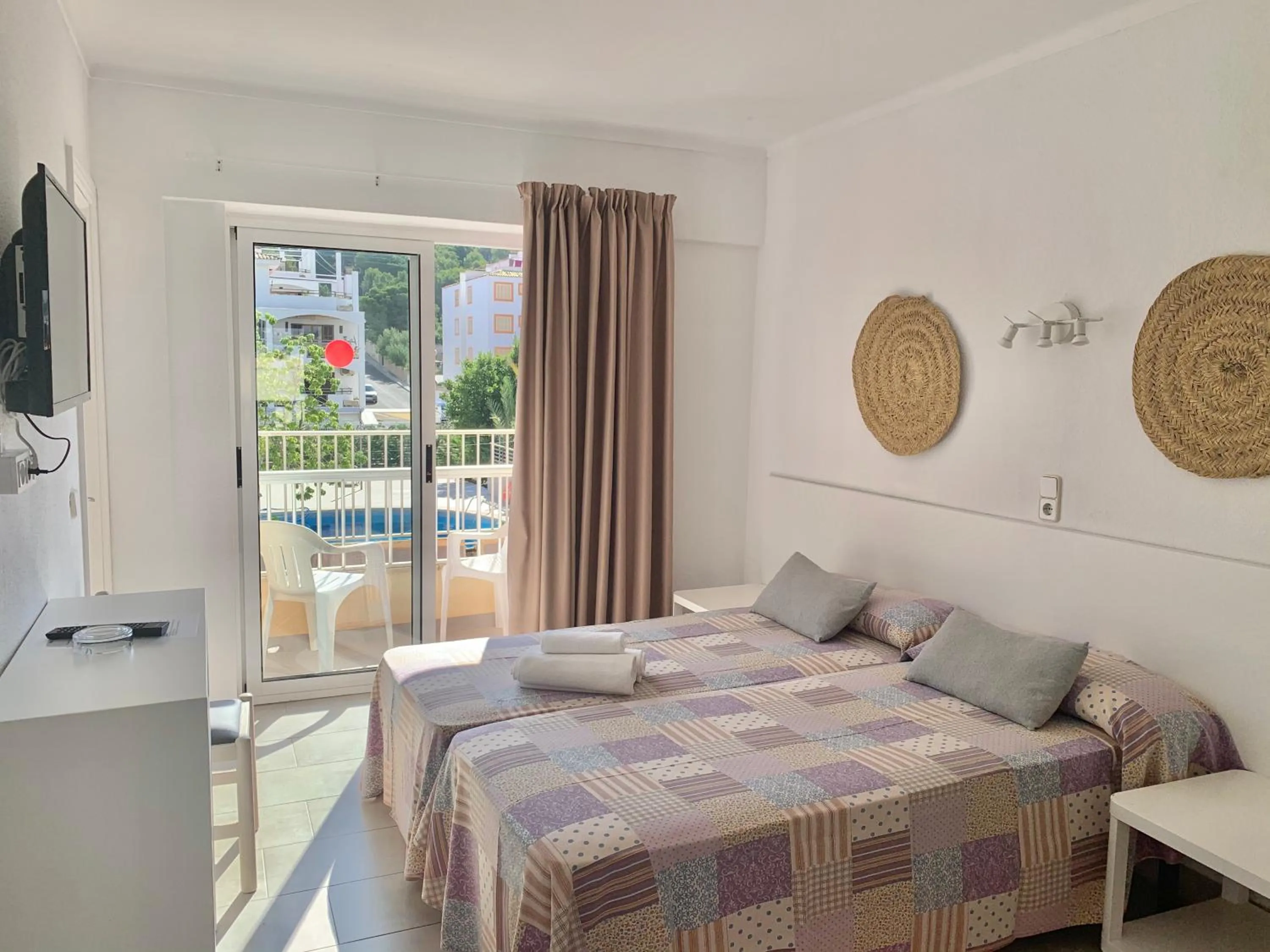 Bed in Hotel LLITERAS